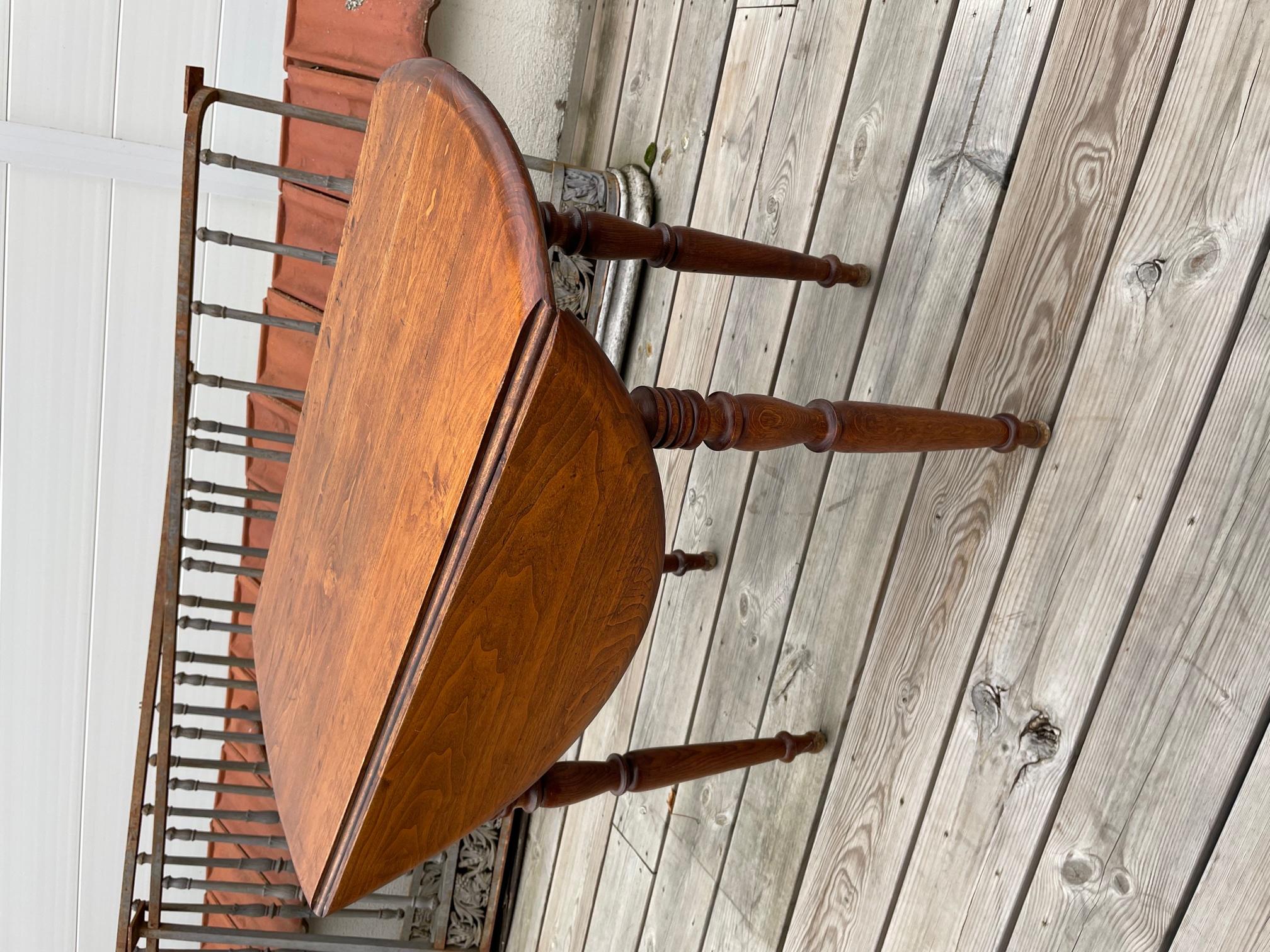 20th Century French Walnut Opening Table 1