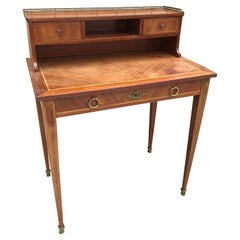 20th Century French Walnut Veneer and Brass Desk, 1900s