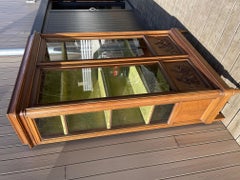 Vitrine à étagères en noyer français du 20e siècle, années 1925