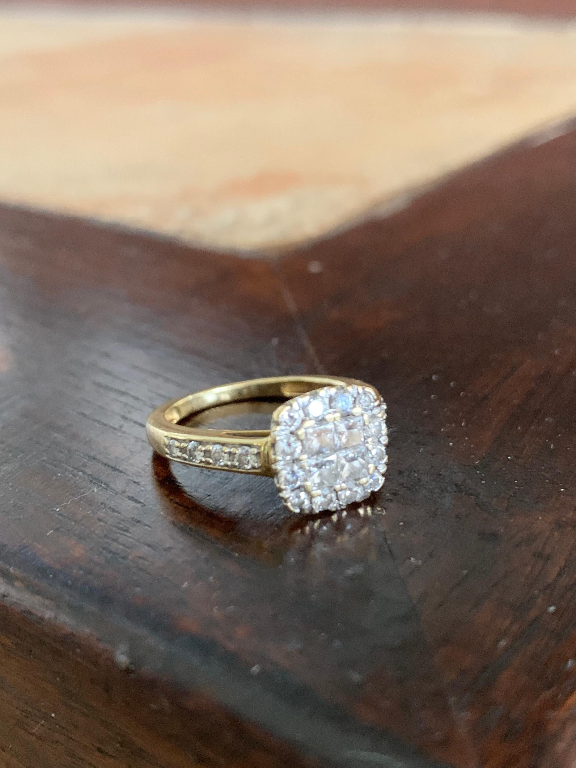 20th Century French White Gold Ring with Crown of Diamonds in Square Shape For Sale 7