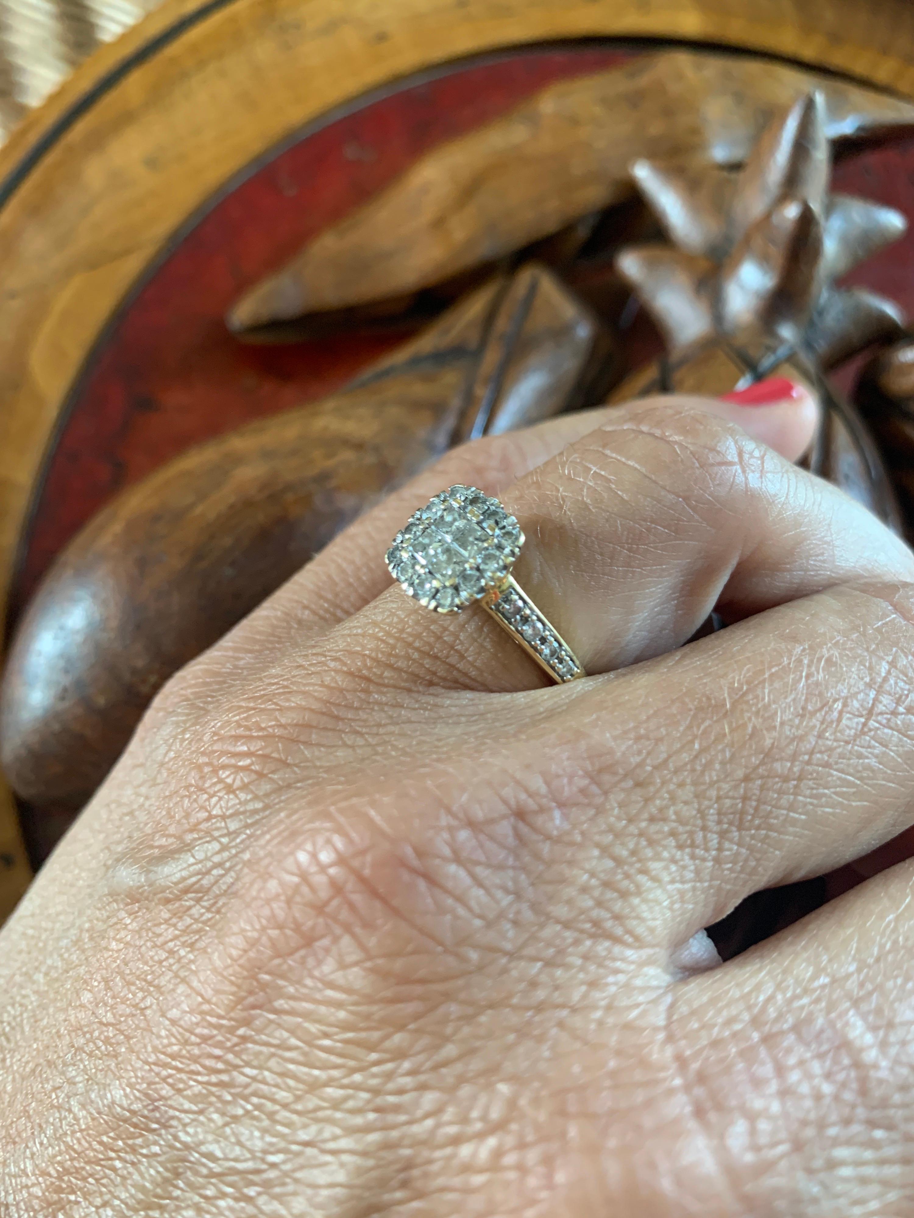 20th Century French White Gold Ring with Crown of Diamonds in Square Shape In Good Condition For Sale In Sofia, BG