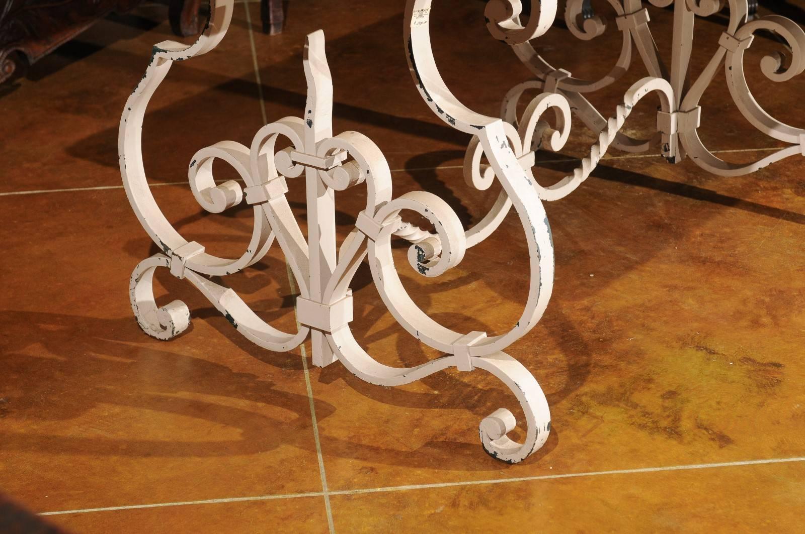 20th Century French White Painted Iron Garden Table with Marble Top In Good Condition For Sale In Atlanta, GA