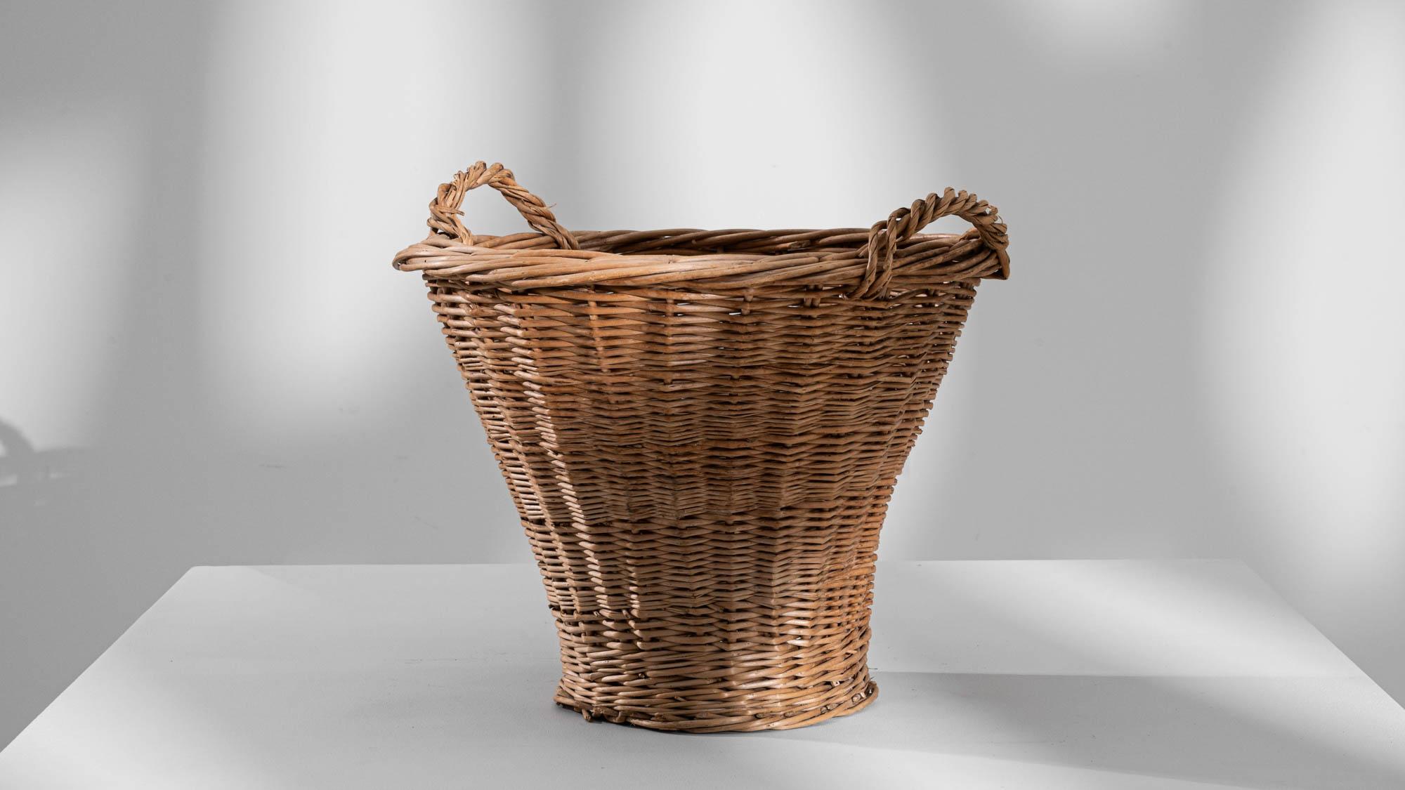 20th Century French Wicker Basket 3