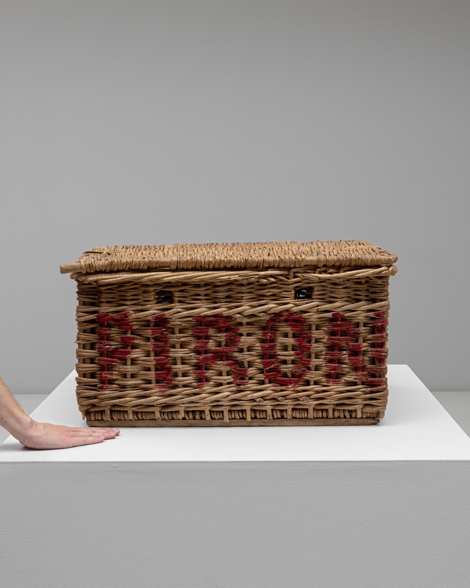 20th Century French Wicker Trunk In Good Condition For Sale In High Point, NC