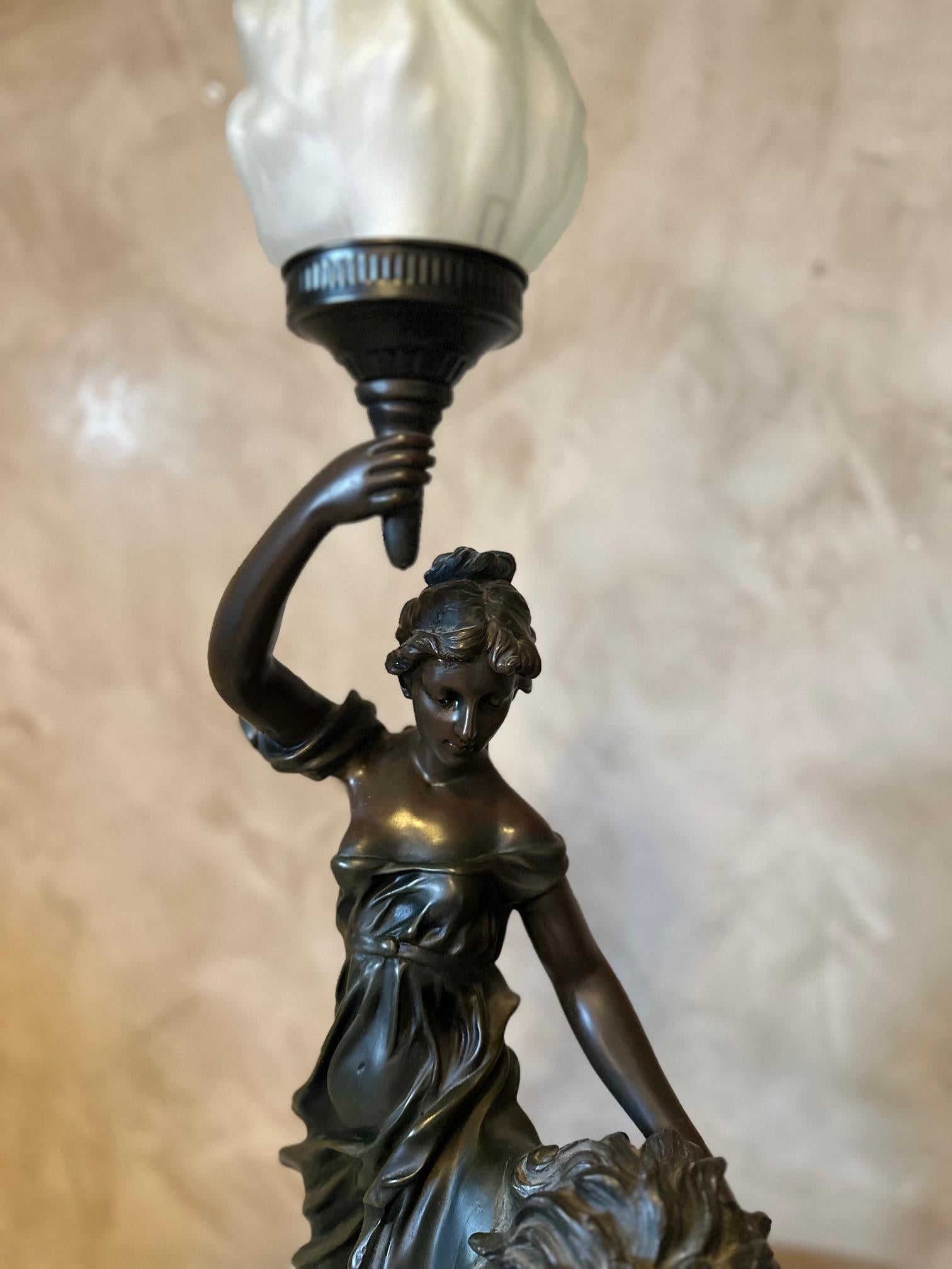 Late 20th Century 20th century French Woman with a Lion Statue and Lamp For Sale