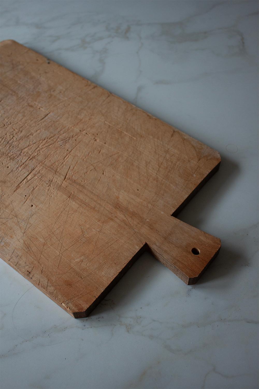 20ième siècle Planche à découper en bois français du 20ème siècle  en vente