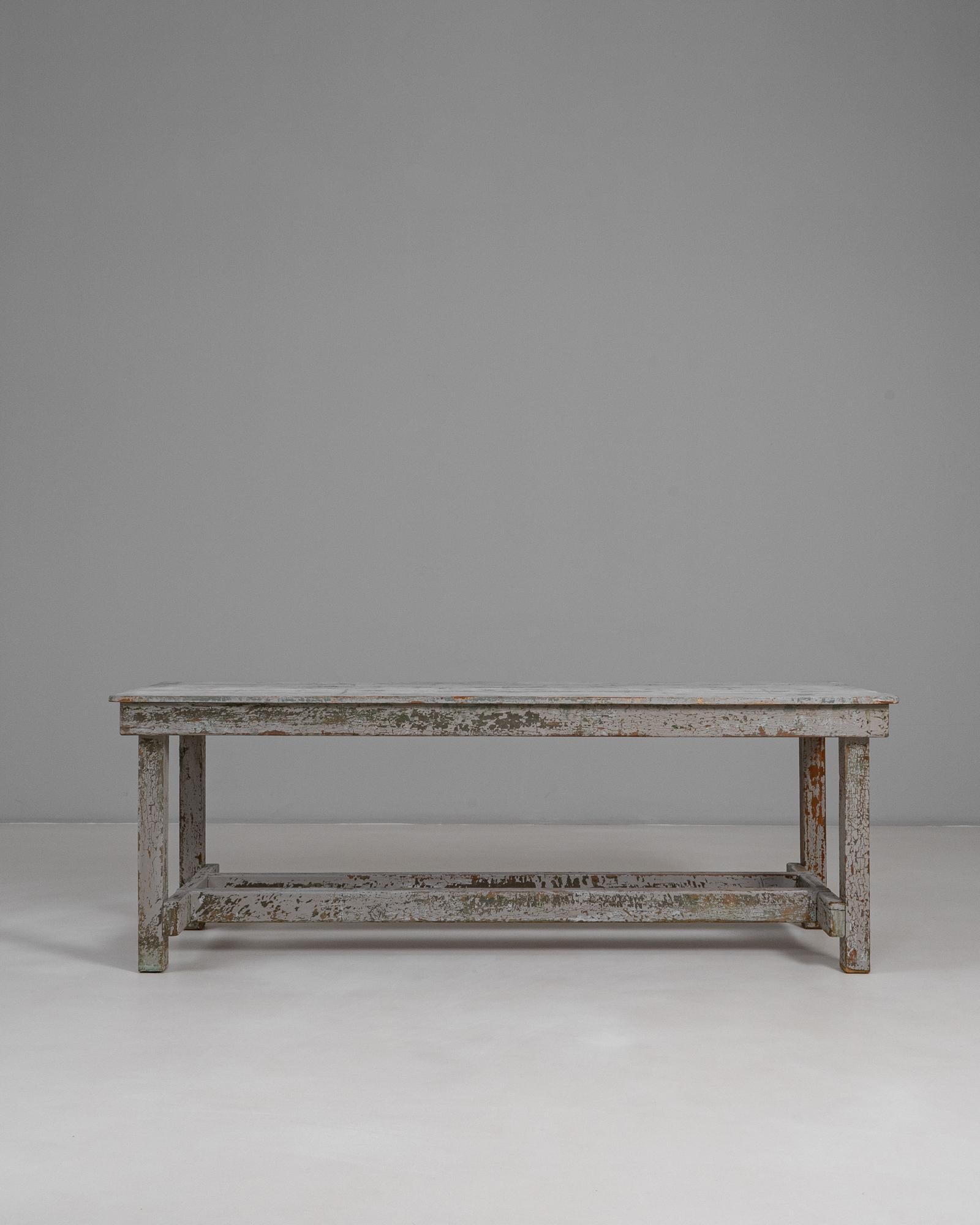 20th Century French Wood Patinated Dining Table (Französisch) im Angebot