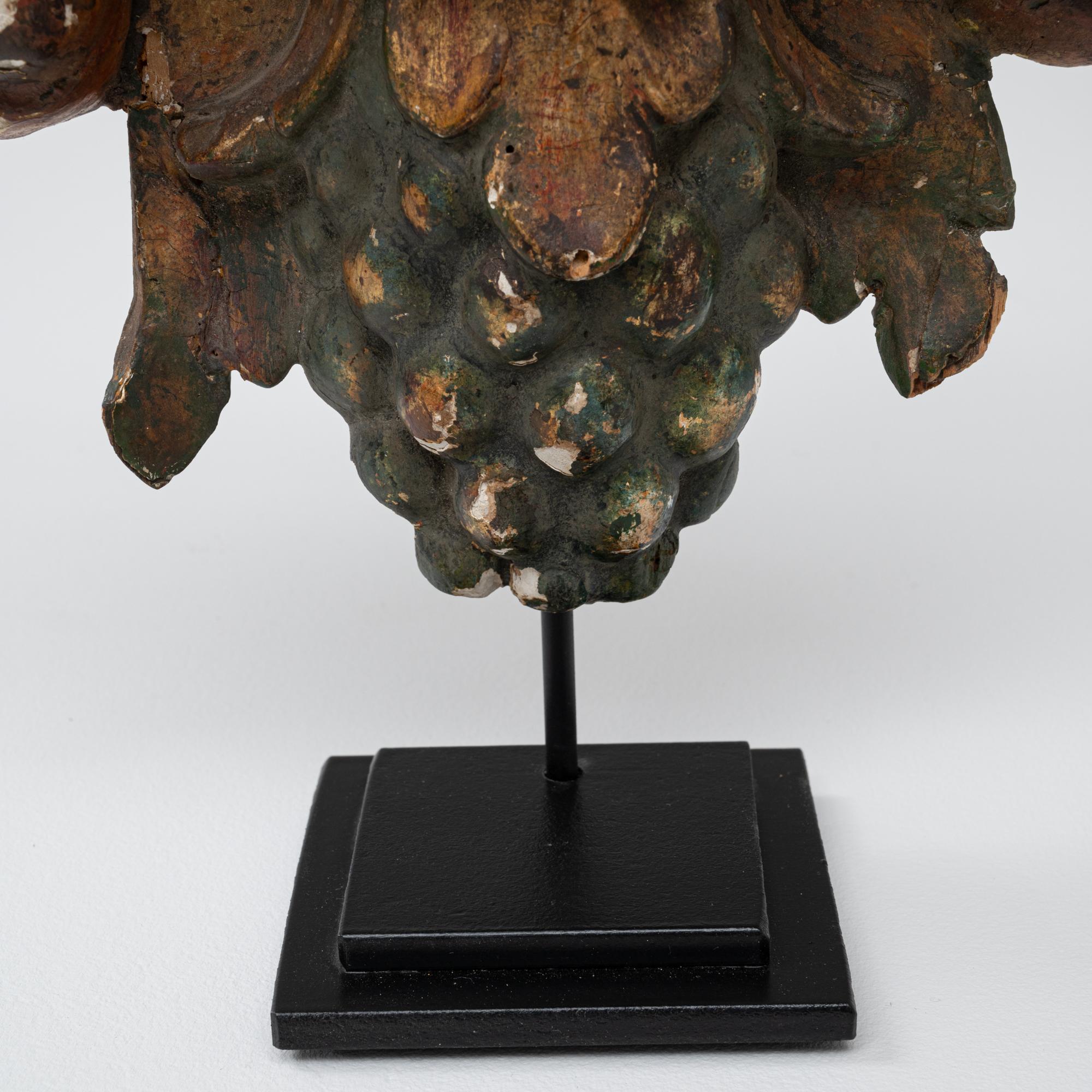 Decorazione barocca in legno del XX secolo su base metallica in vendita 3