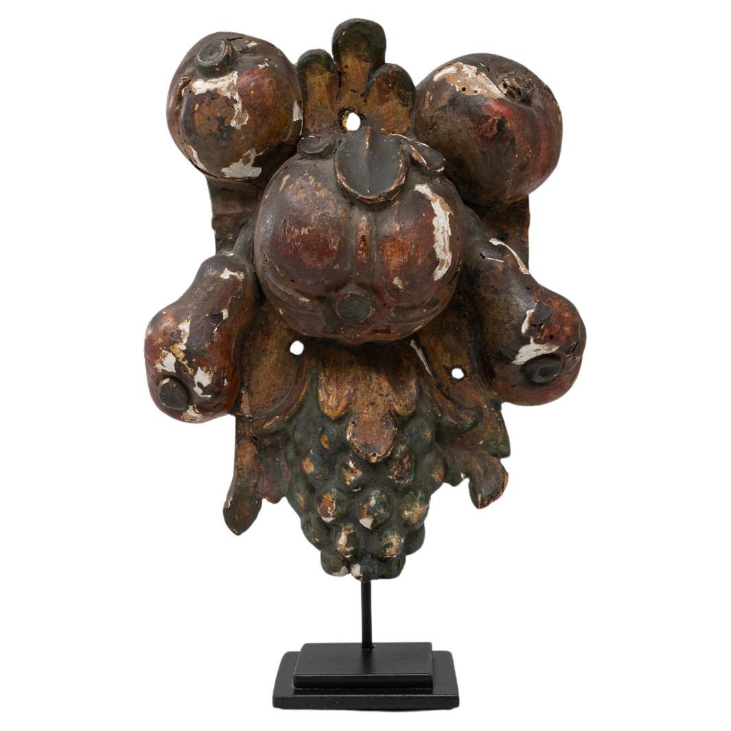 Decorazione barocca in legno del XX secolo su base metallica