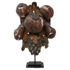 Decorazione barocca in legno del XX secolo su base metallica