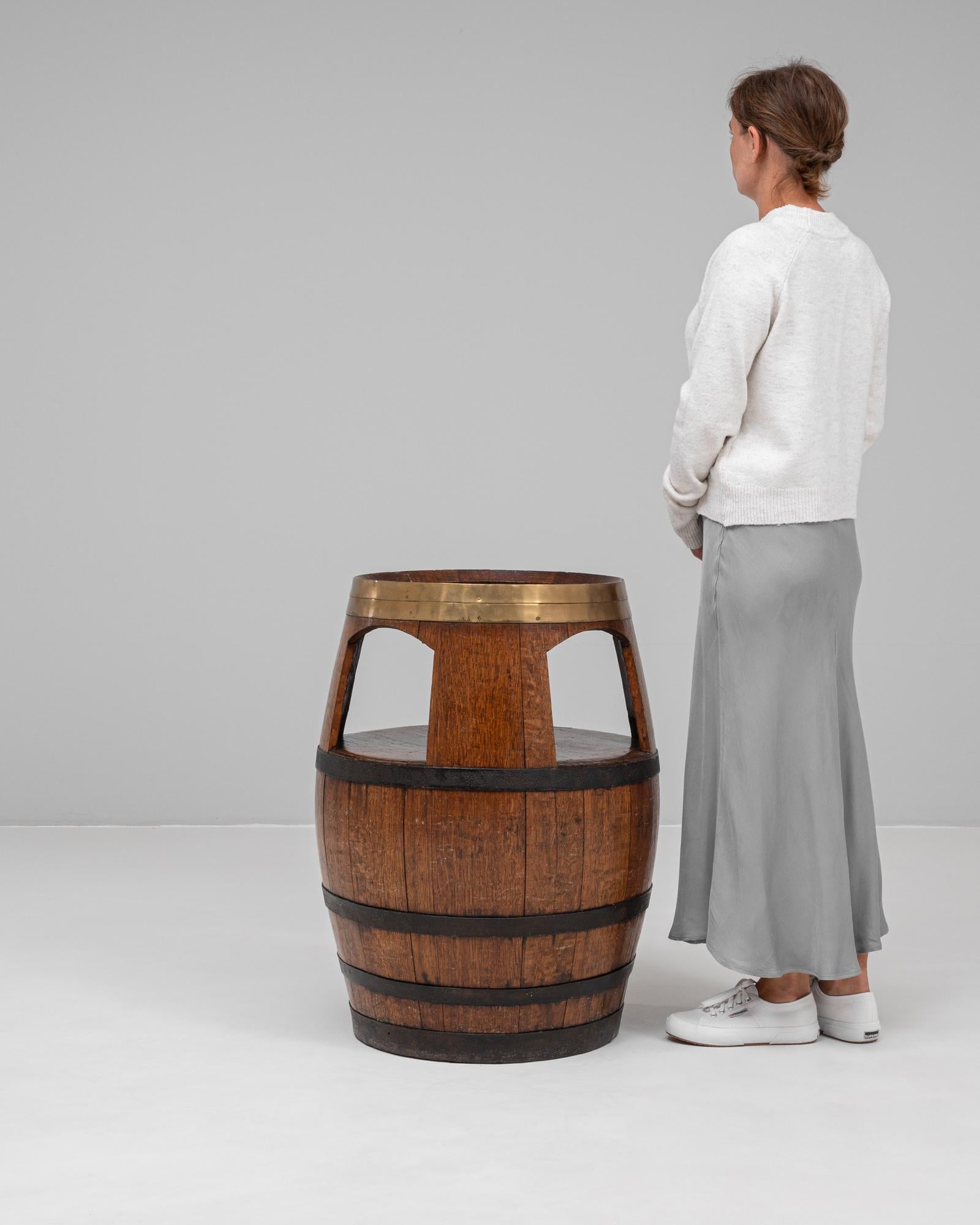 XX secolo 20th Century French Wooden Barrel Table in vendita