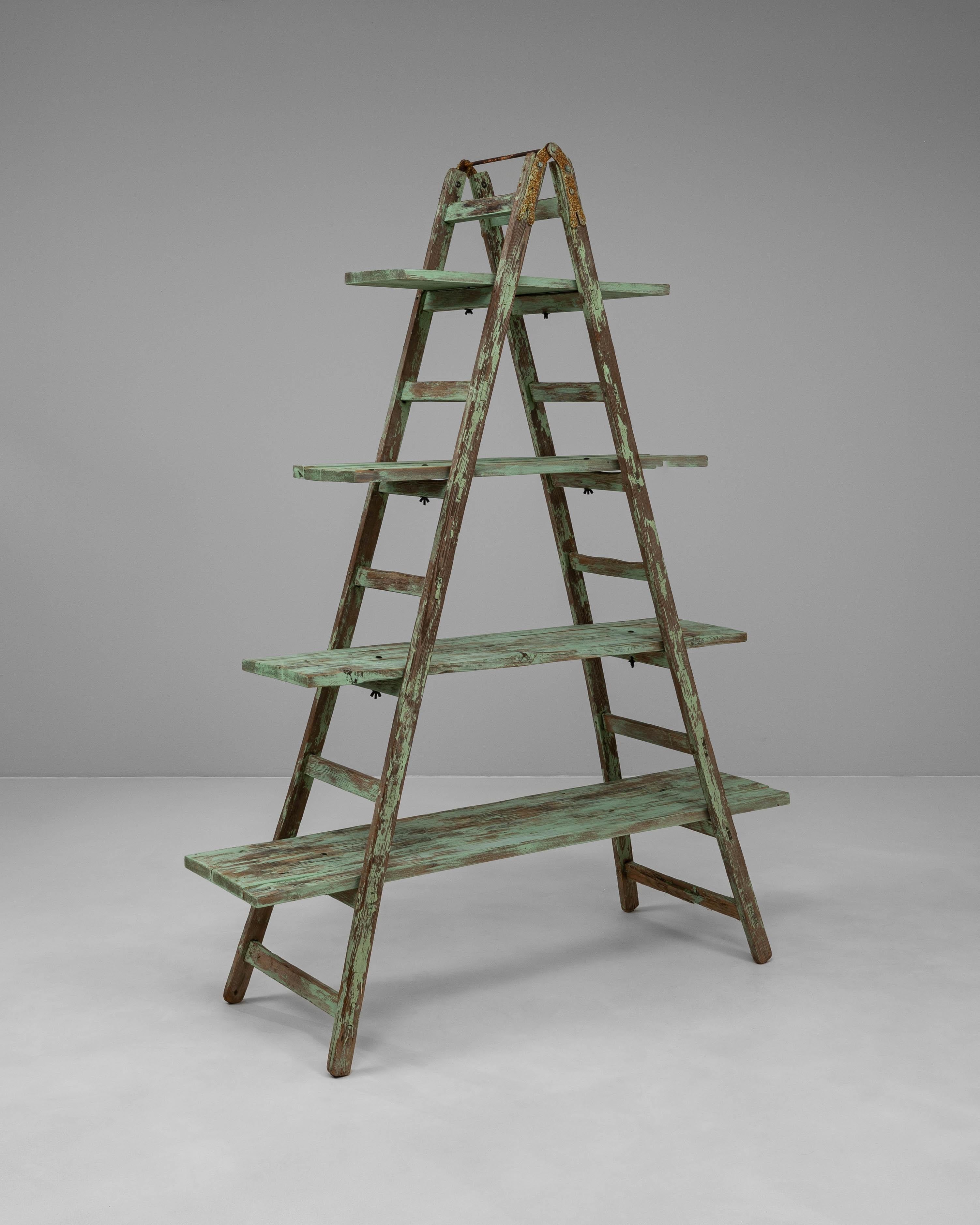 20th Century French Wooden Bookcase (20. Jahrhundert) im Angebot