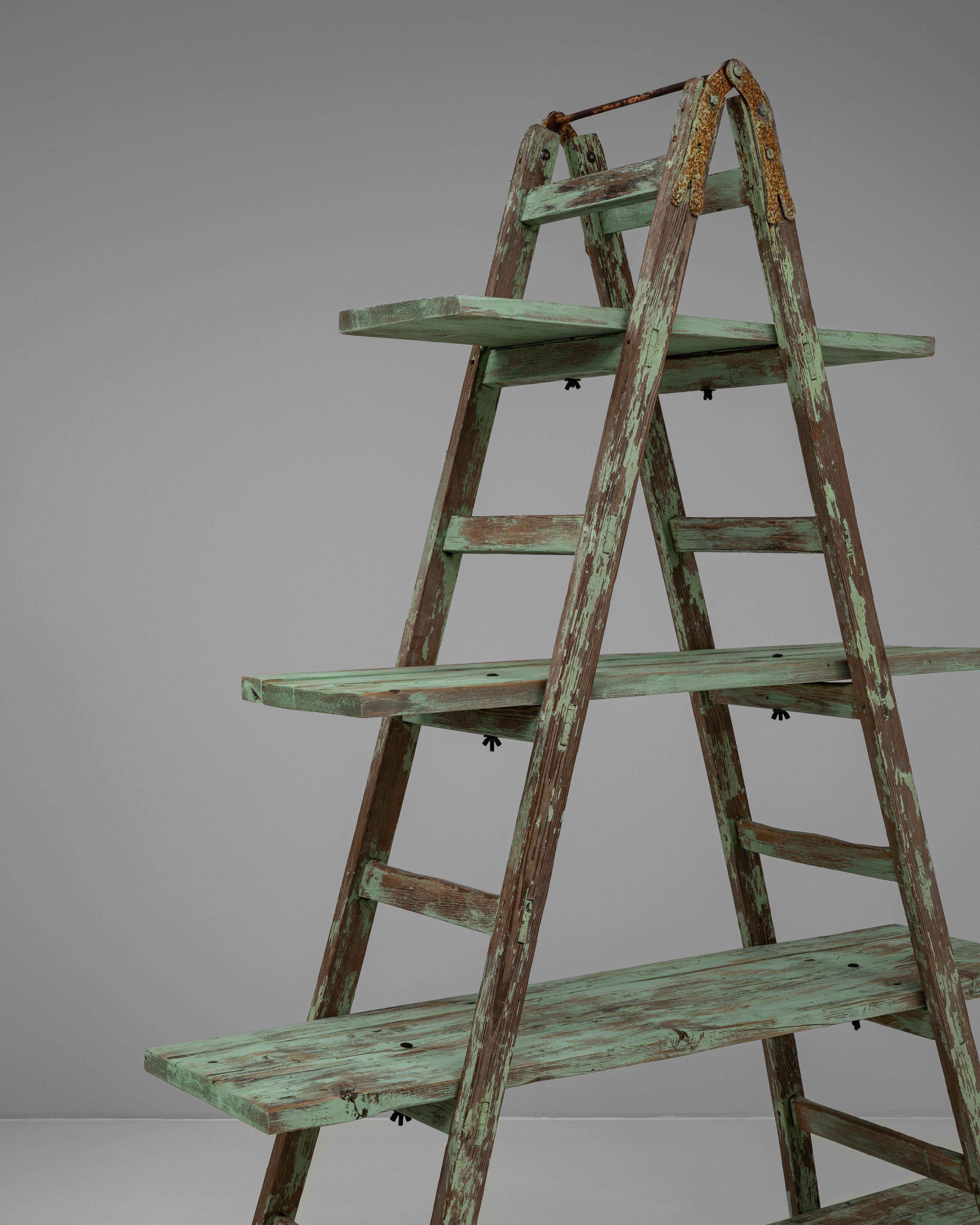 20th Century French Wooden Bookcase im Angebot 1