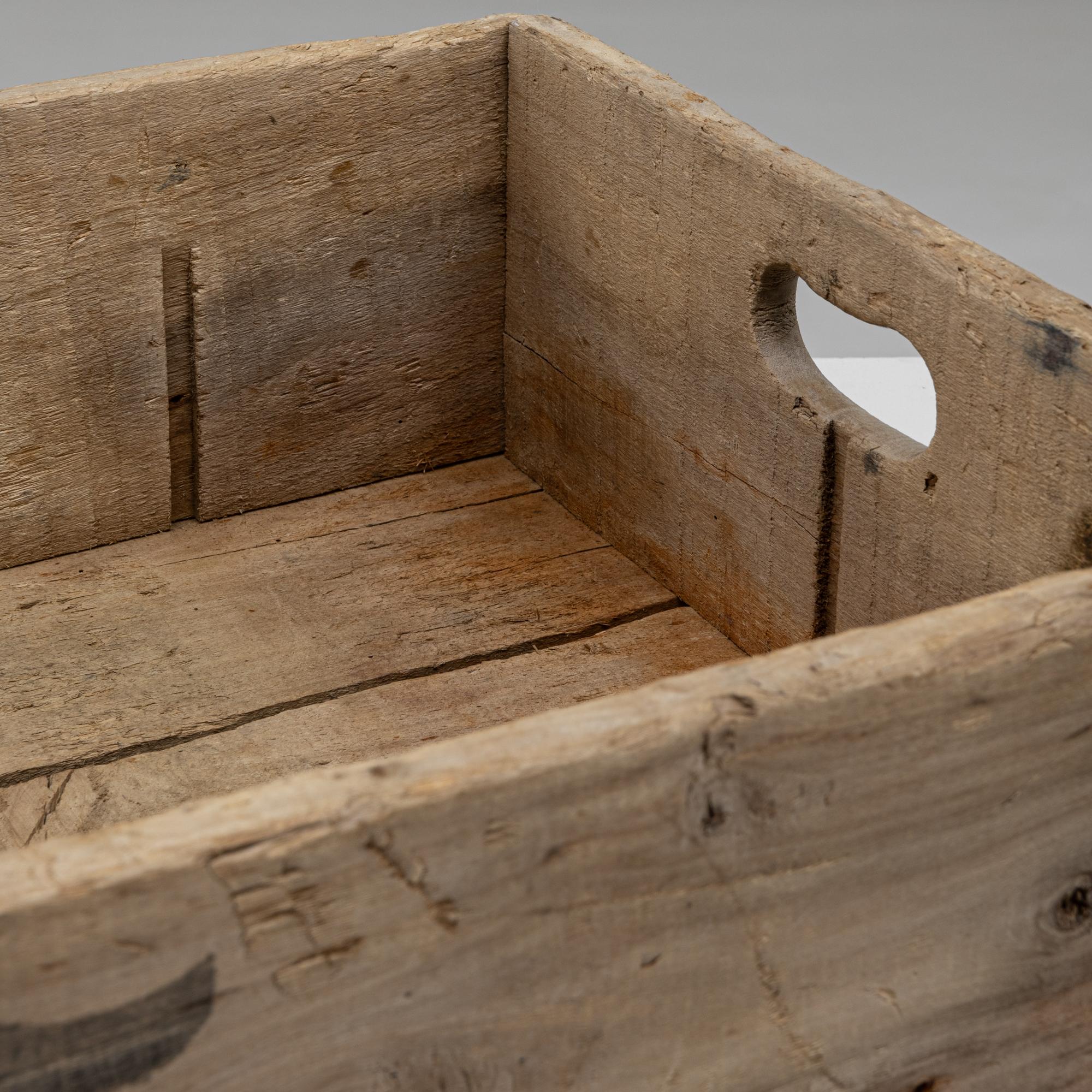 20th Century French Wooden Box For Sale 5