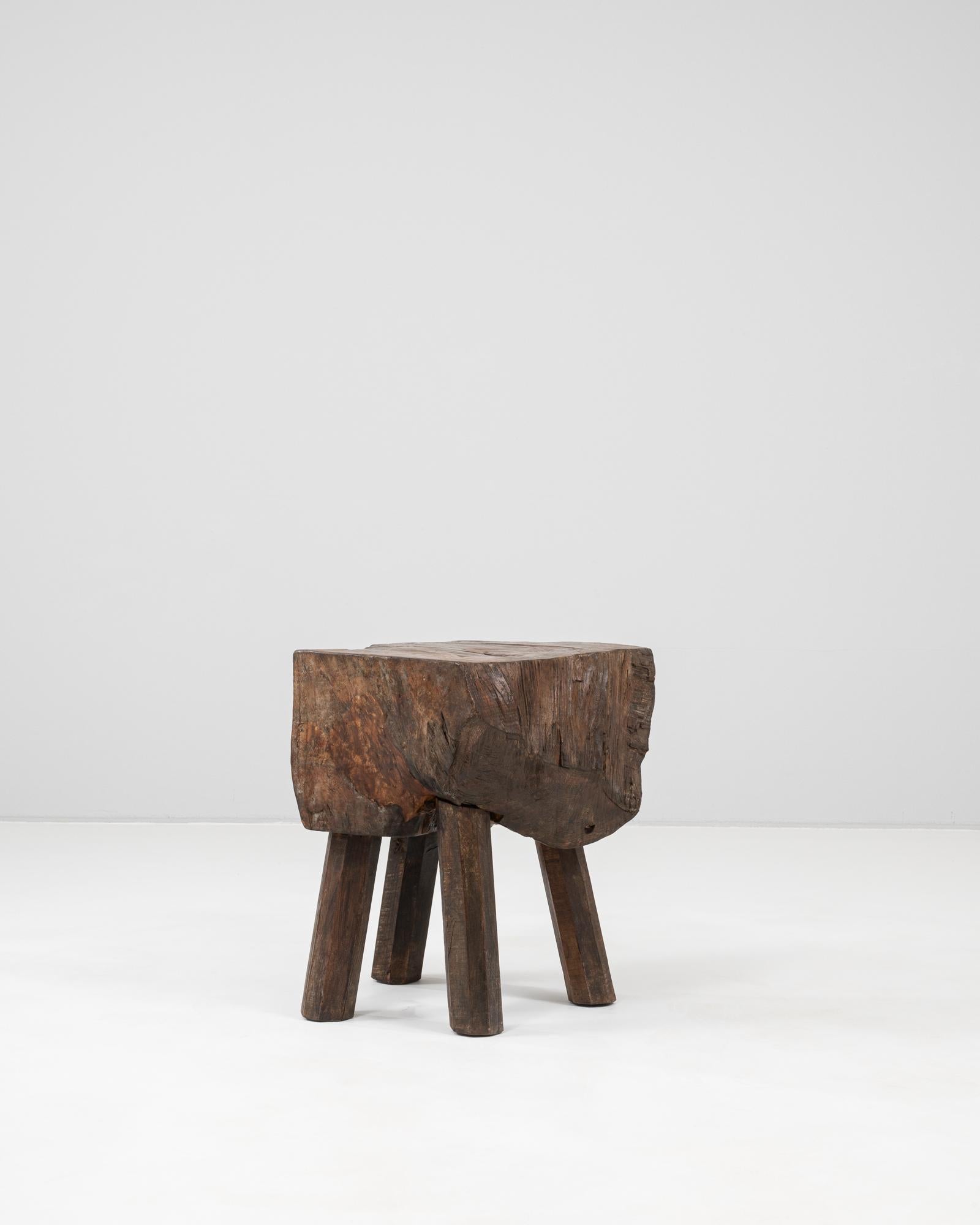 XX secolo 20th Century French Wooden Coffee Table in vendita