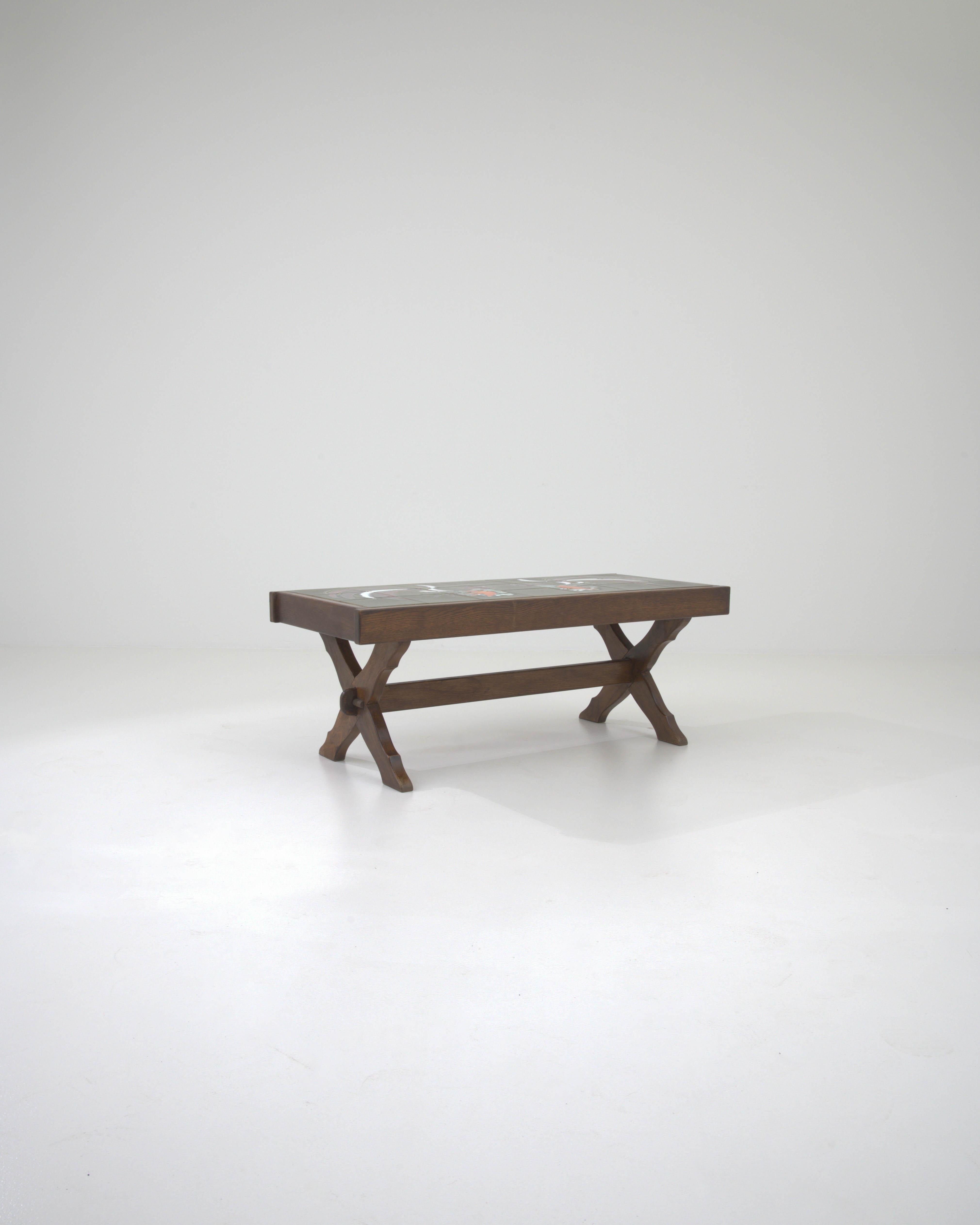 Table basse en bois français du 20e siècle avec plateau en céramique Bon état - En vente à High Point, NC