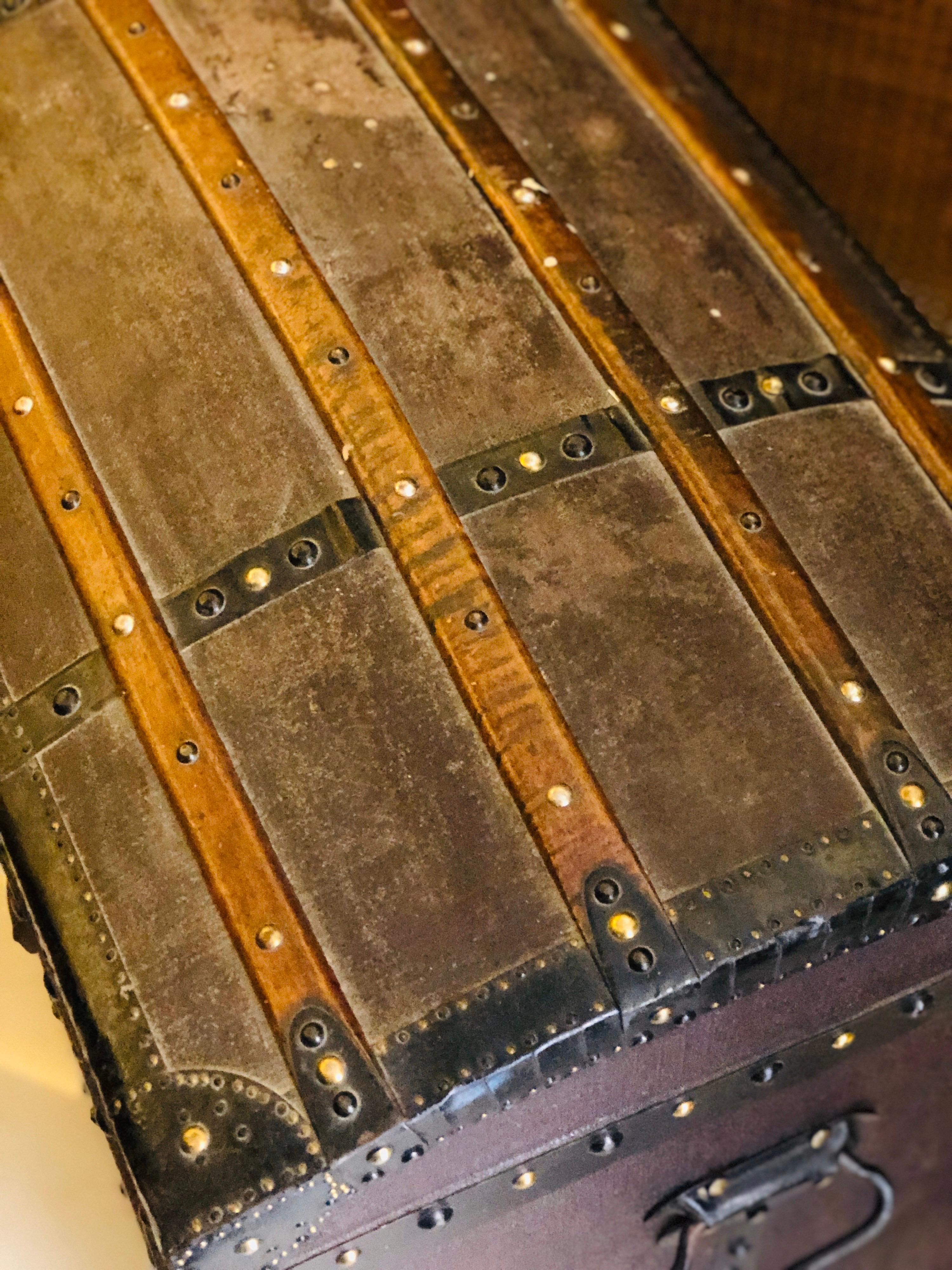 20th Century French Wooden Coffer or Trunk Covered with Black Leather In Good Condition For Sale In Sofia, BG
