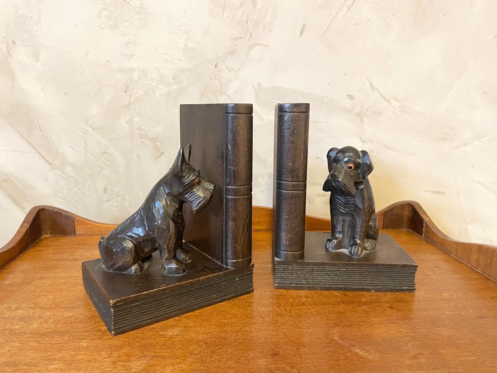 Very nice 20th century French pair of wooden dogs bookends from the 1950s. 
Two different breed of dogs. 
Good quality and condition.