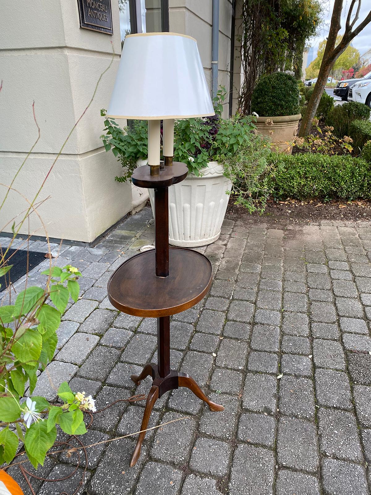 20th Century French Wooden Floor Lamp with Table 1