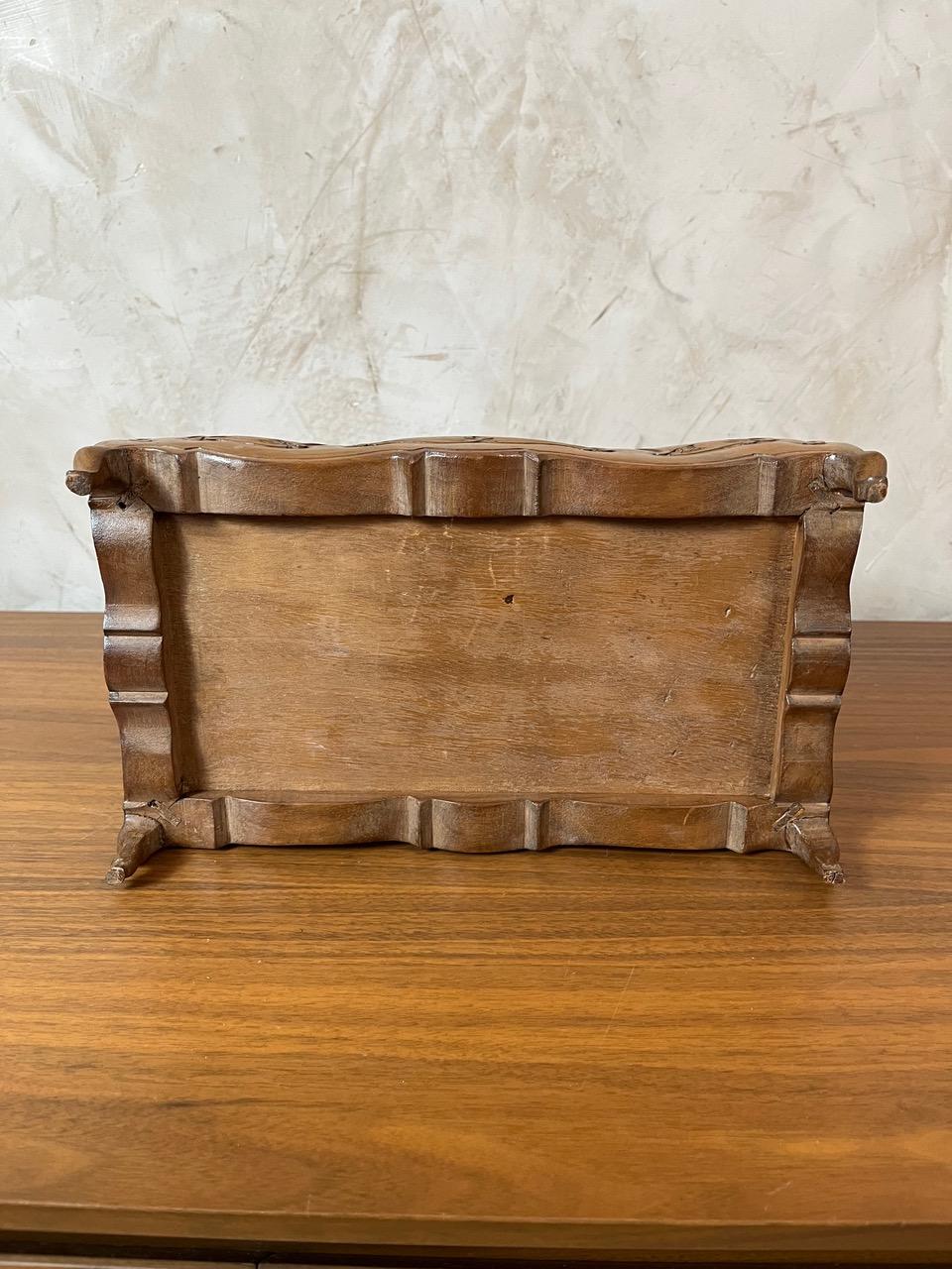 20. Jahrhundert Französisch Holzschmuck Boxe, 1940er Jahre im Angebot 10