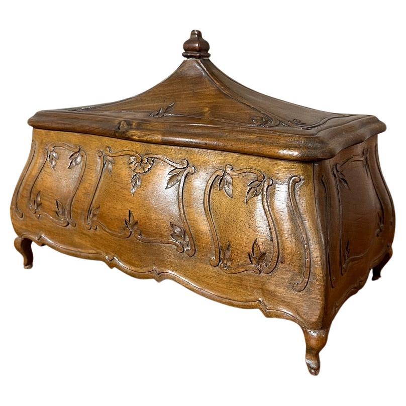 20. Jahrhundert Französisch Holzschmuck Boxe, 1940er Jahre im Angebot