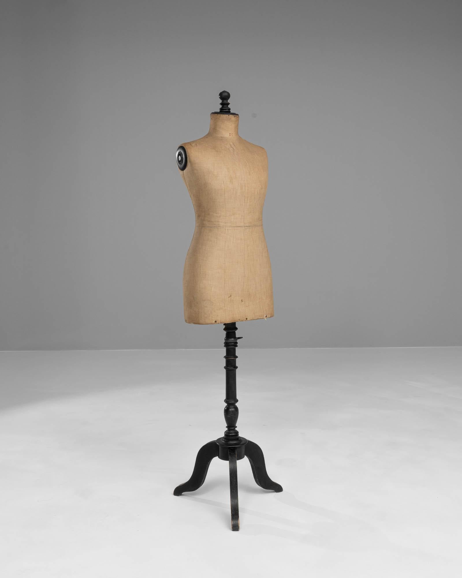 20th Century French Wooden Mannequin 5
