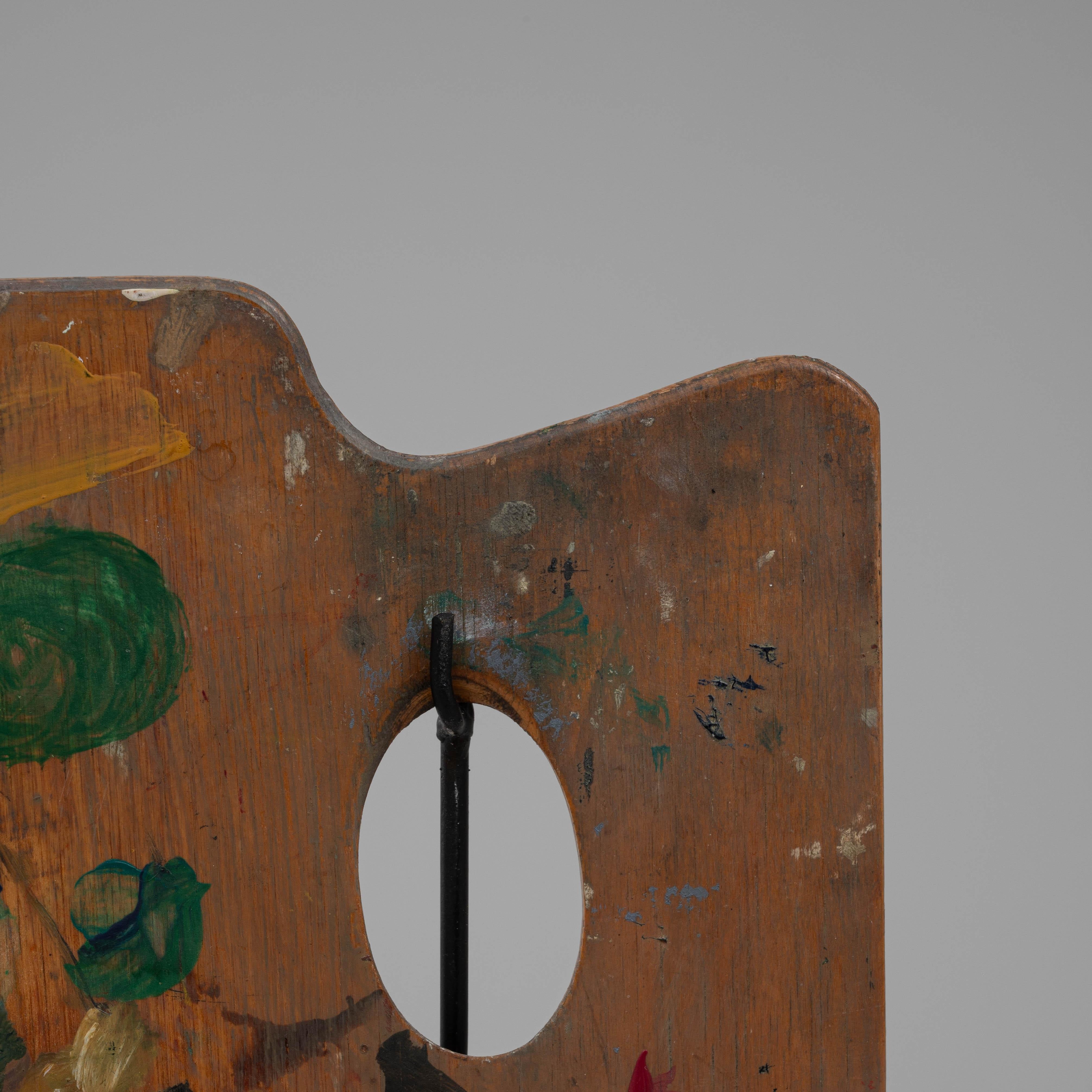 Palette de peintre en bois du 20e siècle sur support métallique en vente 2