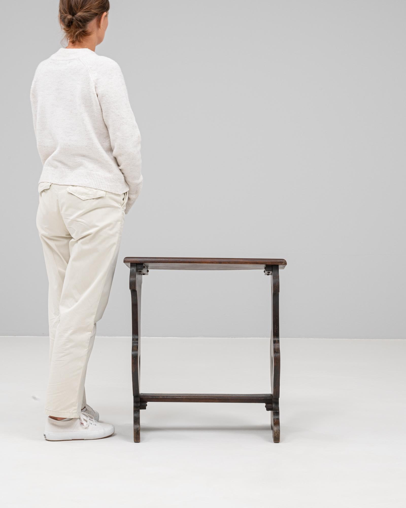 20th Century French Wooden Stool In Good Condition For Sale In High Point, NC