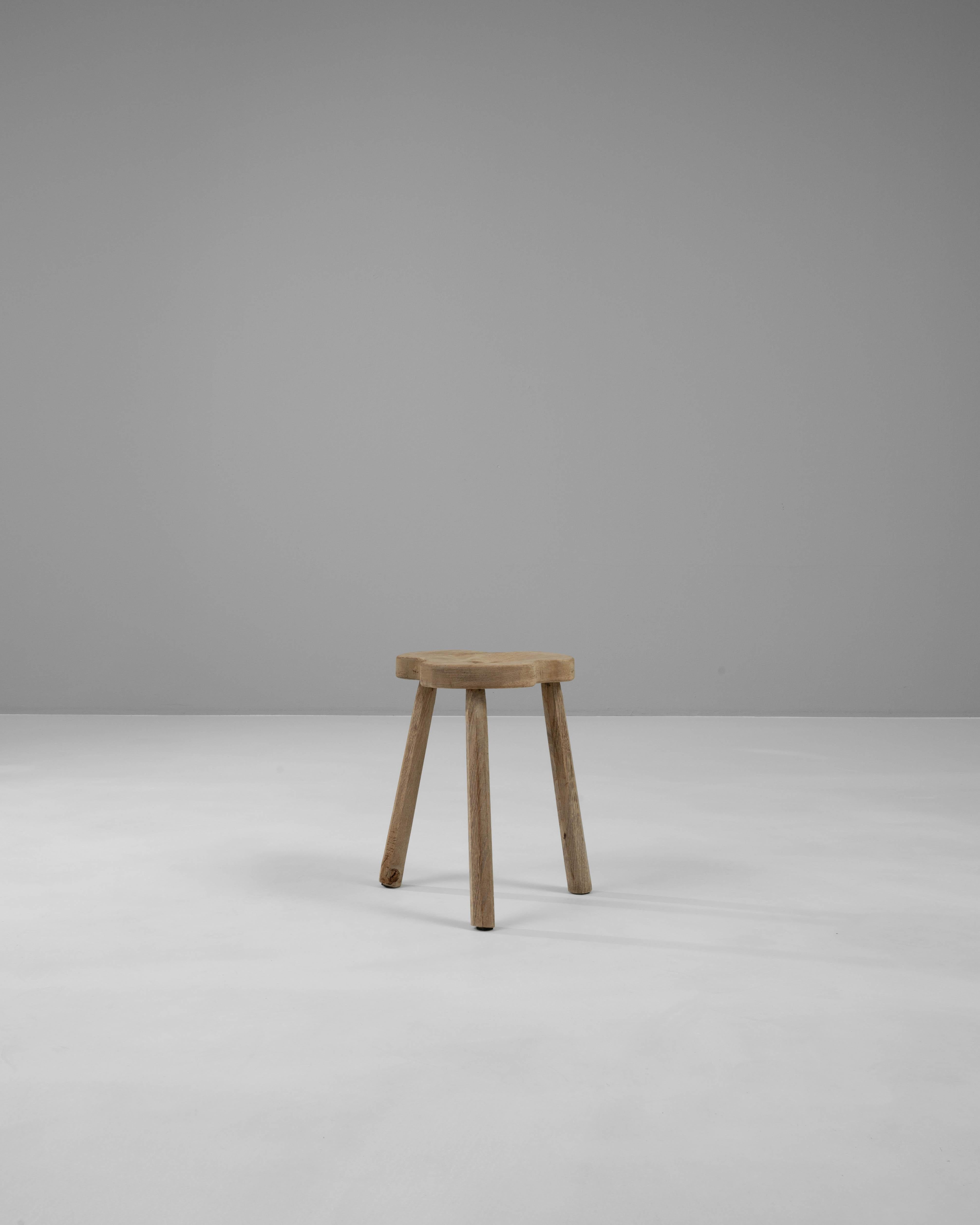 20th Century French Wooden Stool For Sale 2
