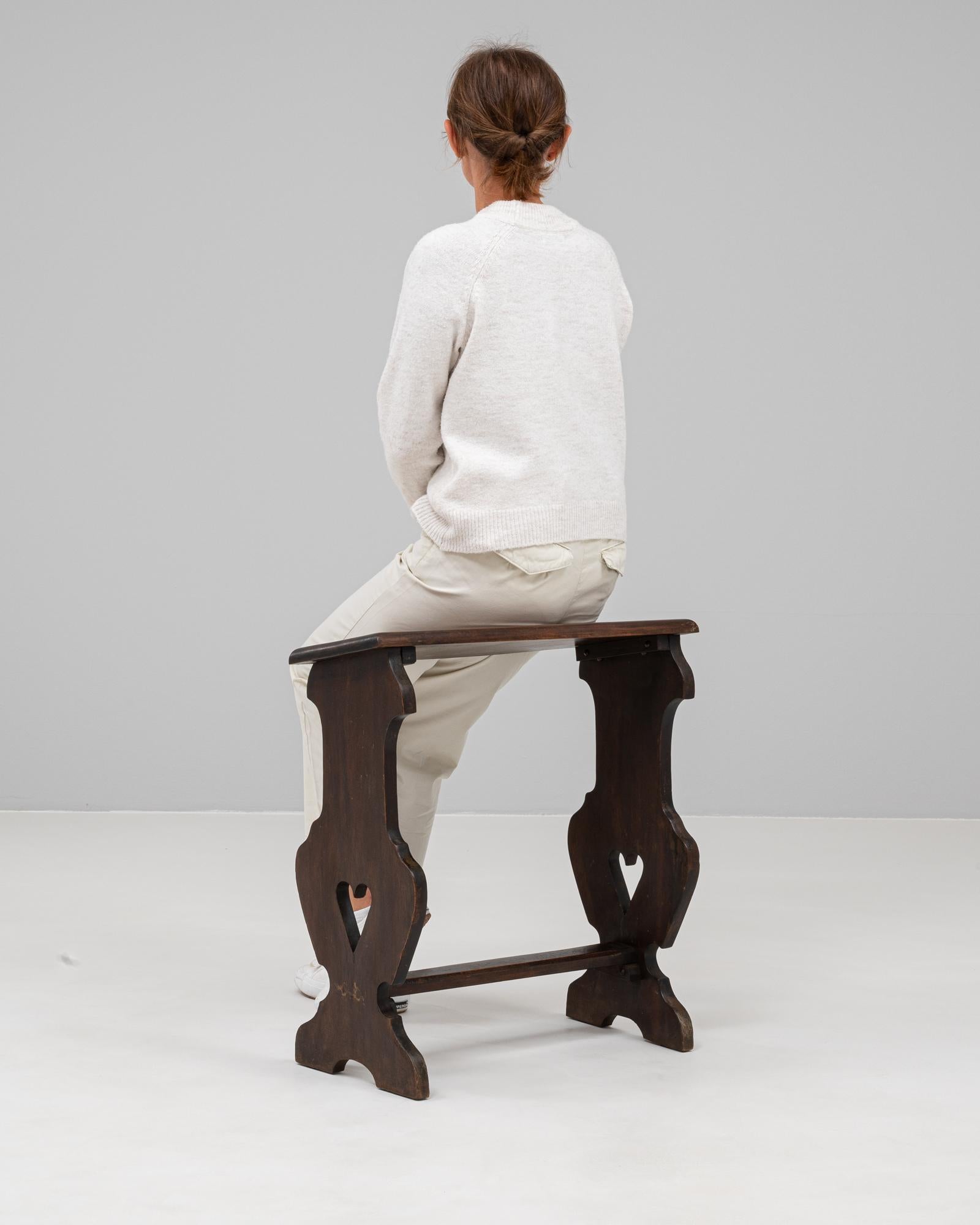 20th Century French Wooden Stool For Sale 4