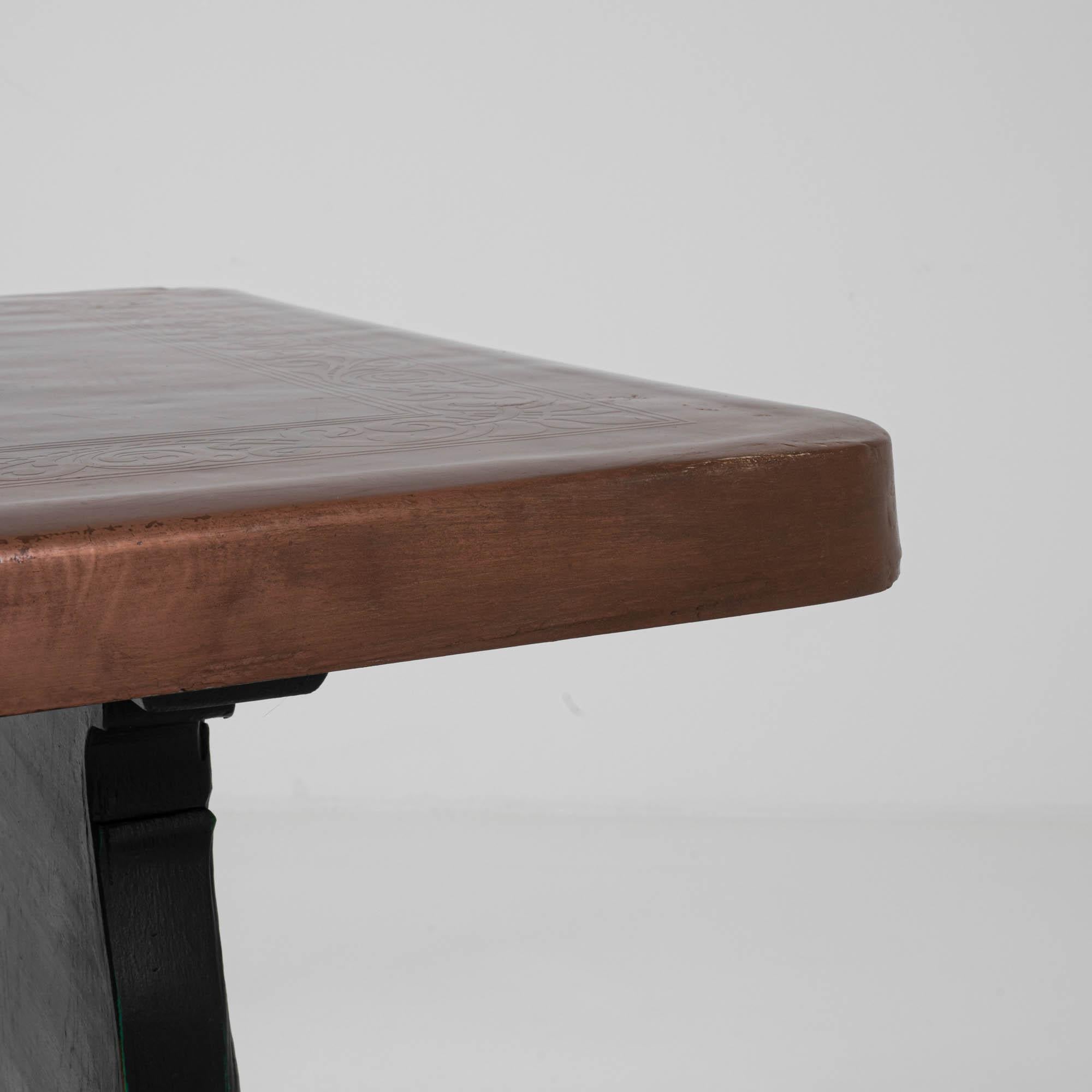 Mesa de madera francesa del siglo XX en venta 5
