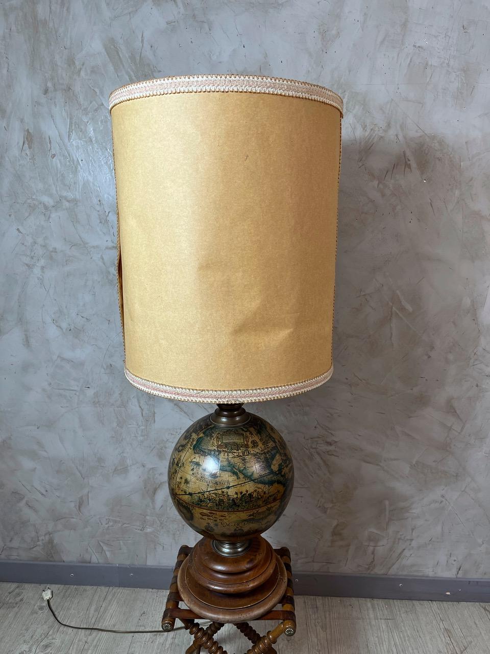Lampada da terra francese World map del XX secolo, anni '80 in vendita 6