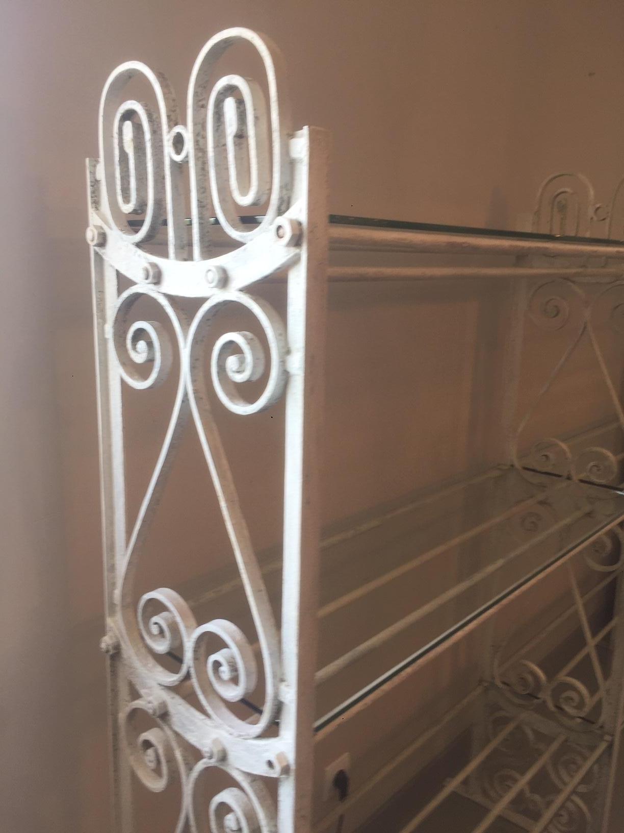 20th Century French Wrought Iron Florist Shelf, 1920s In Good Condition For Sale In LEGNY, FR