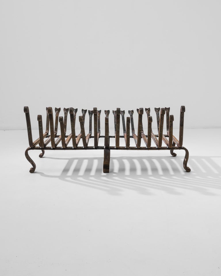 20th Century French Wrought Iron Grate For Sale at 1stDibs