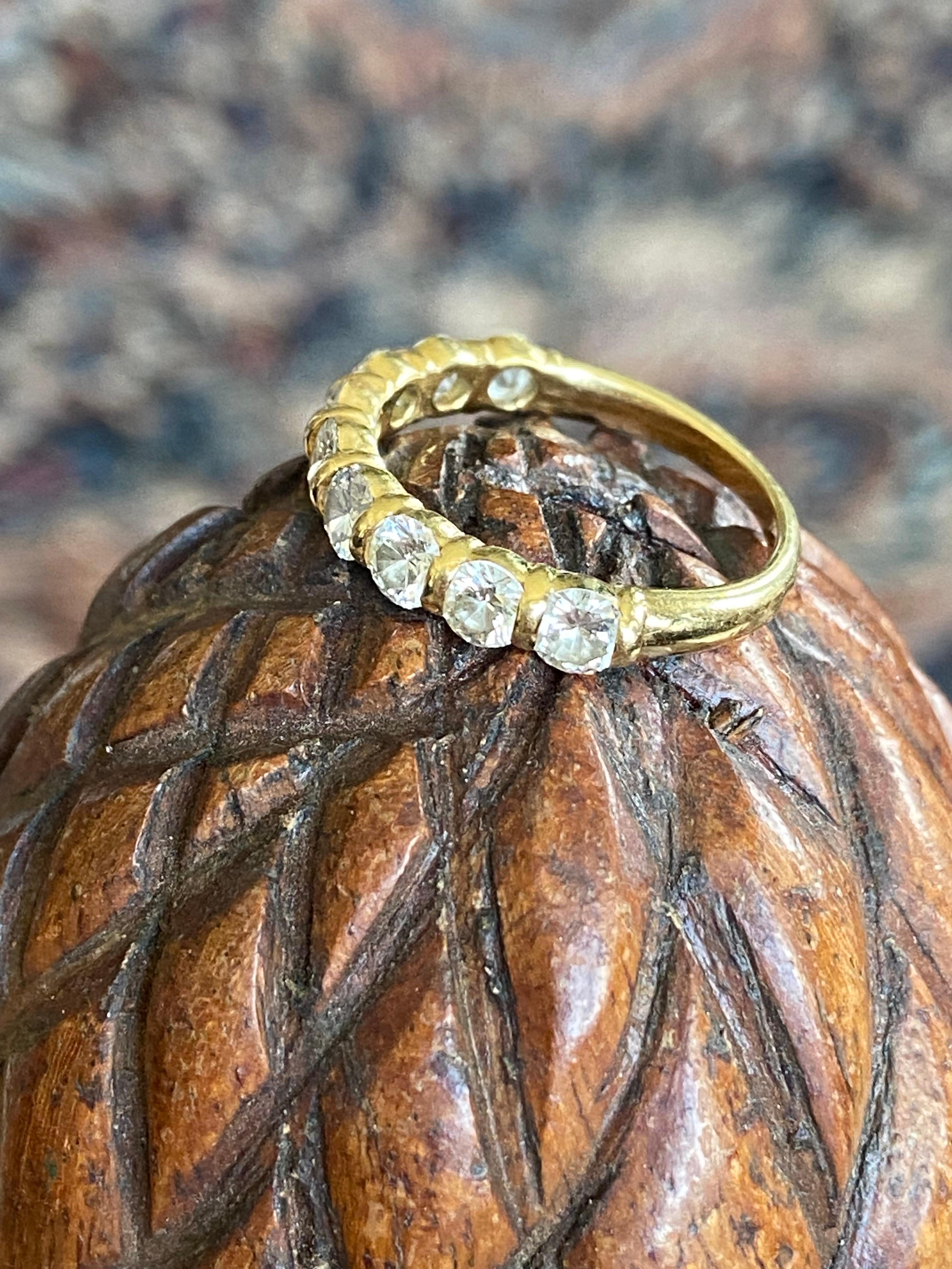 20th Century French Yellow Gold Alliance Ring with Nine Round Diamonds In Good Condition For Sale In Sofia, BG