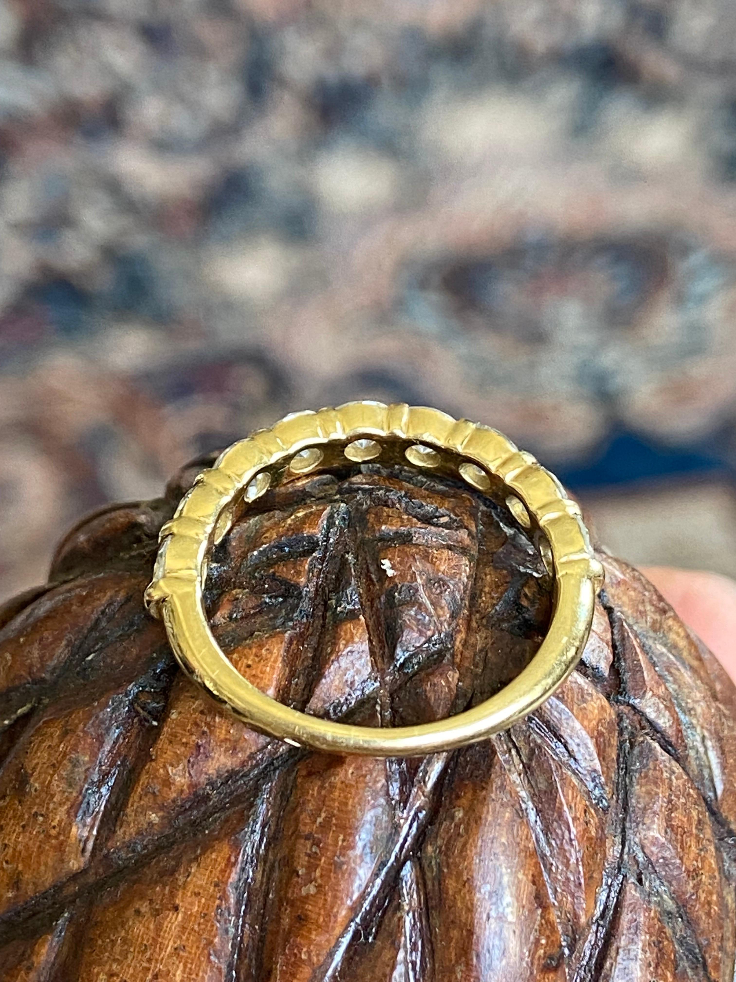 20th Century French Yellow Gold Alliance Ring with Nine Round Diamonds For Sale 2