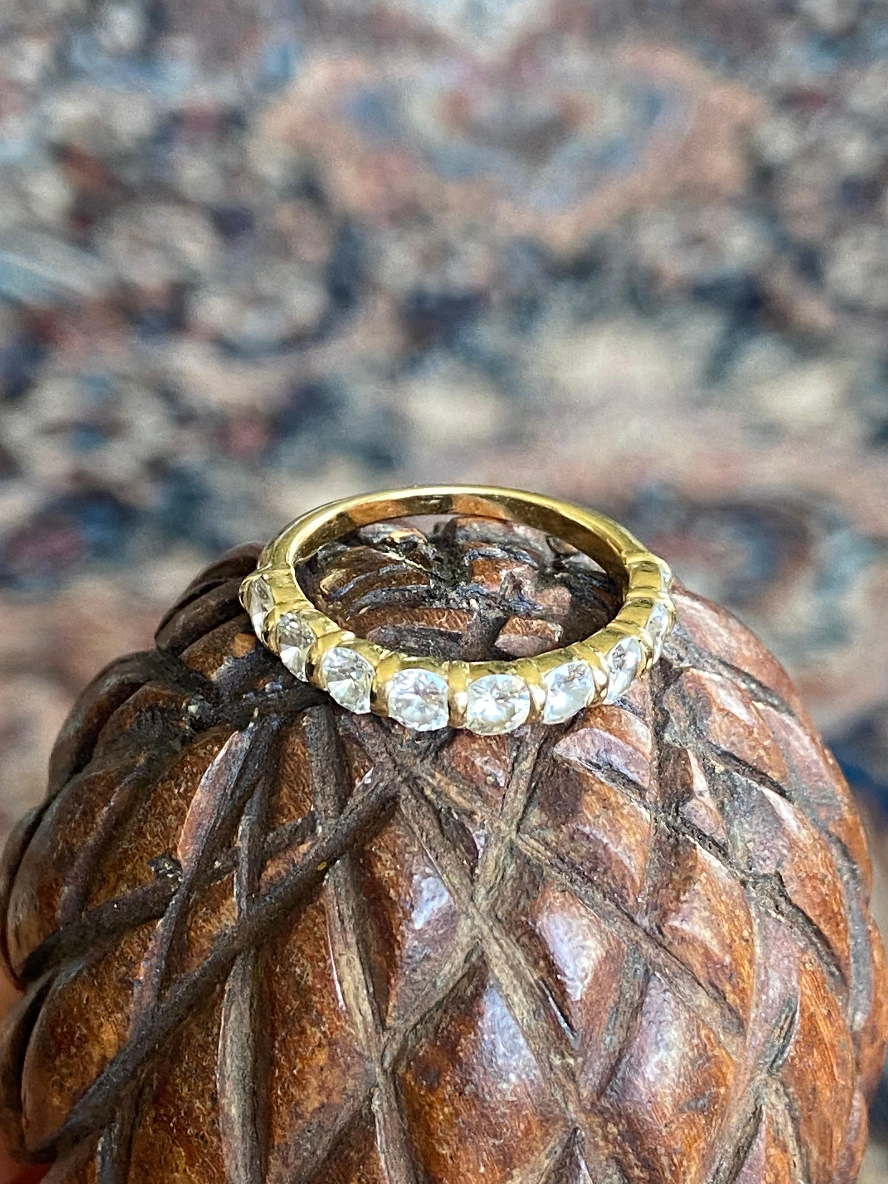 20th Century French Yellow Gold Alliance Ring with Nine Round Diamonds For Sale 3