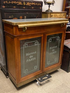 Bar français du 20ème siècle en acajou zinc avec portes avant en verre faux
