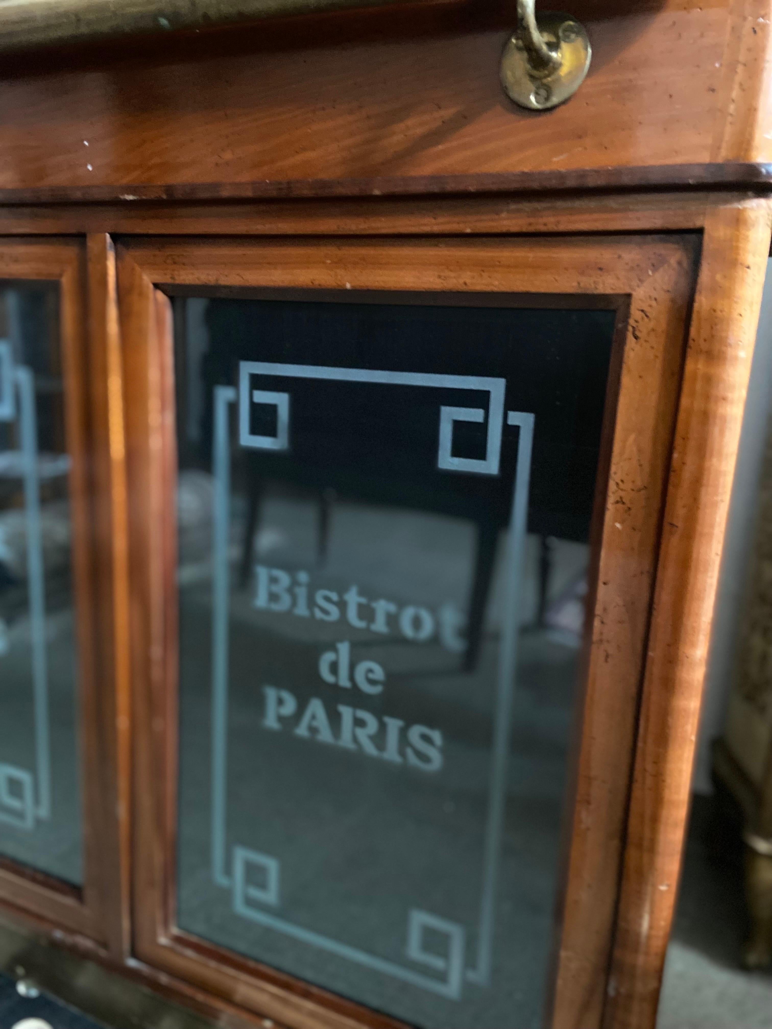 Bar français du 20ème siècle en acajou zinc avec portes avant en verre faux 1