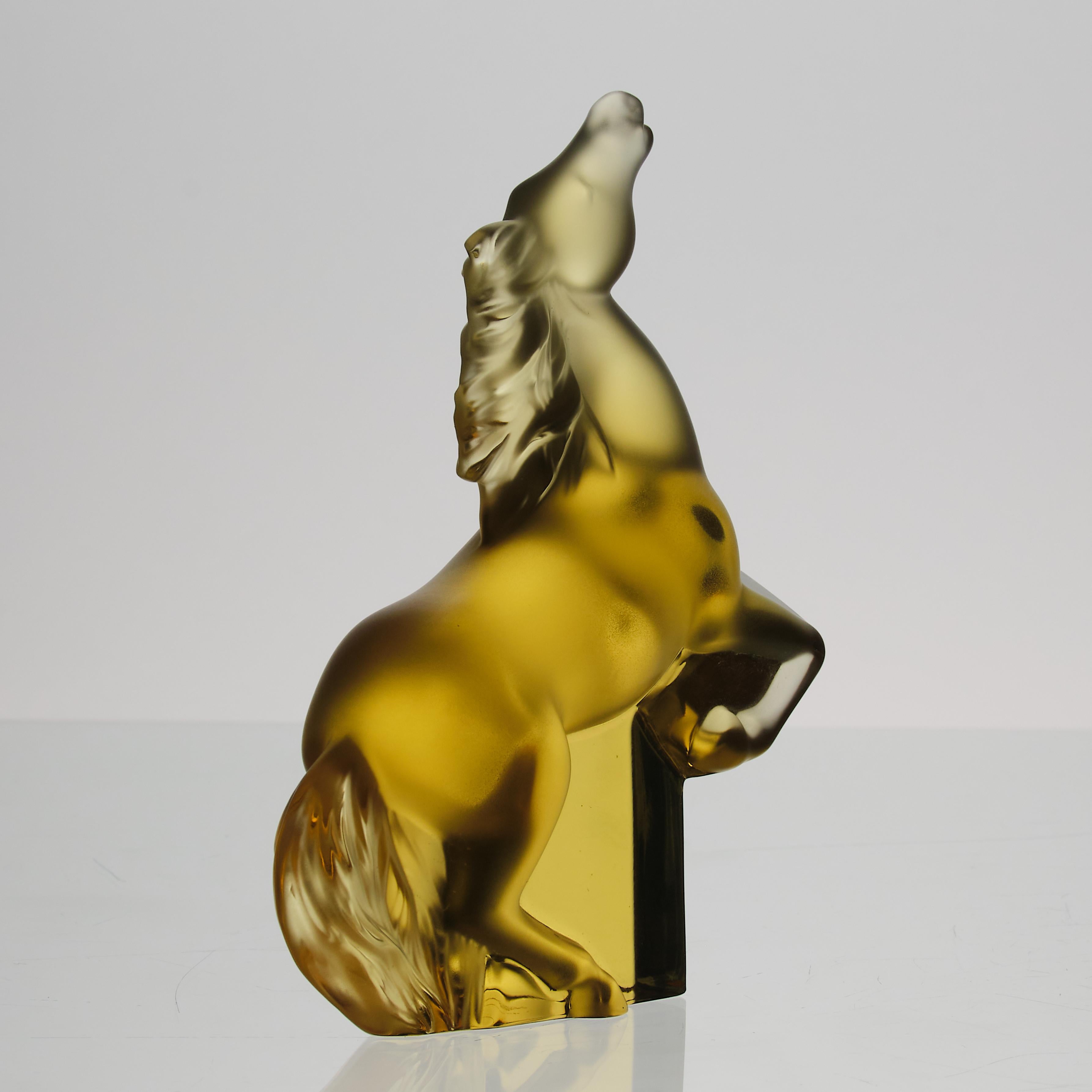 Sculpture en verre dépoli du 20e siècle intitulée 