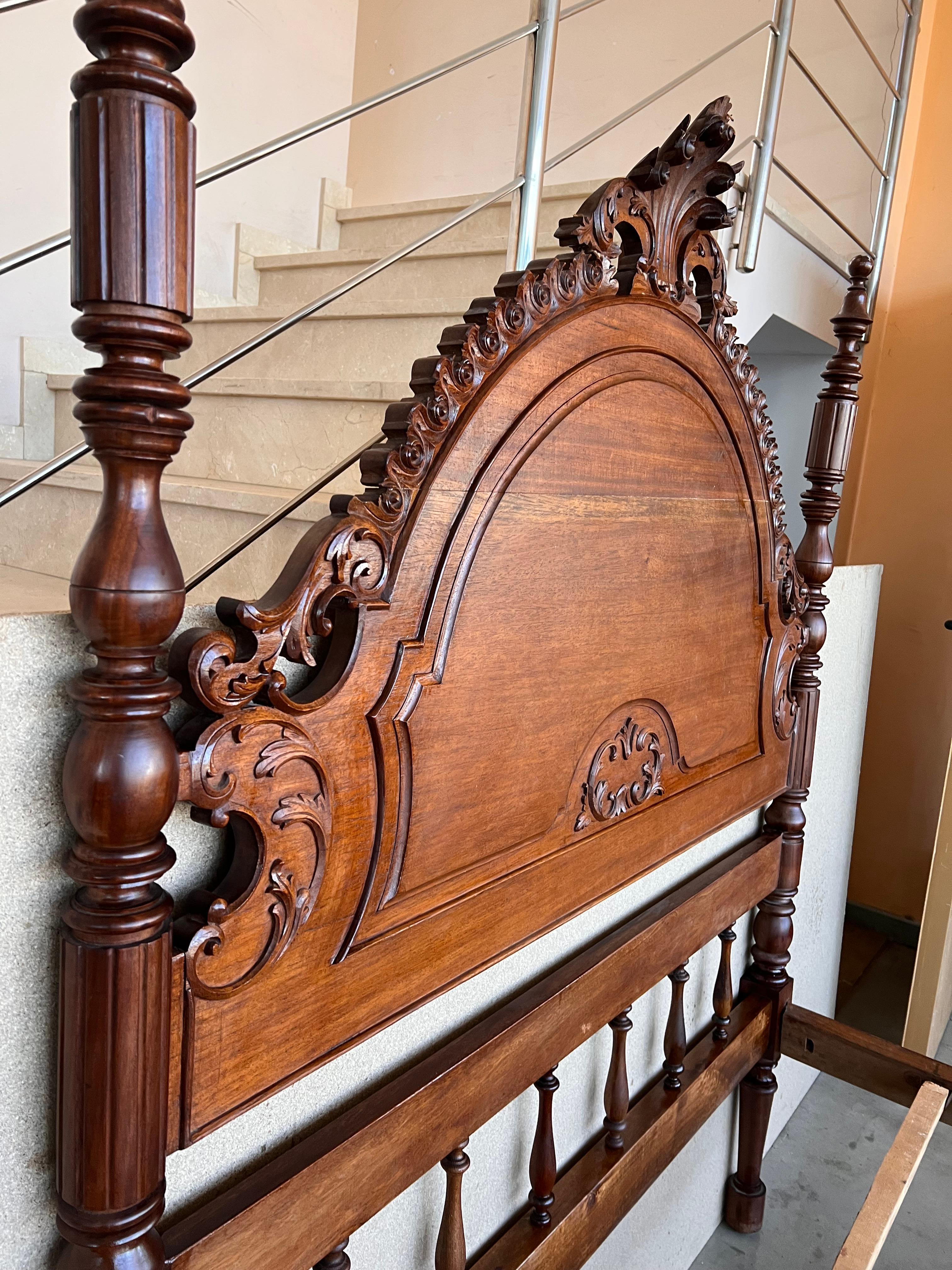 Walnut 20th Century Full Bed, Original Four Fluted Poster Spanish Bed with Wood Slabs For Sale