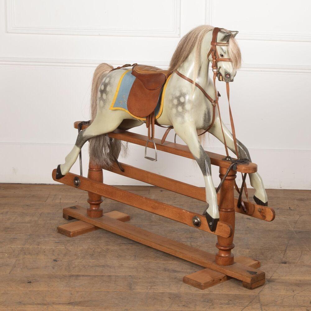 20th Century G Lines Rocking Horse In Good Condition For Sale In Gloucestershire, GB