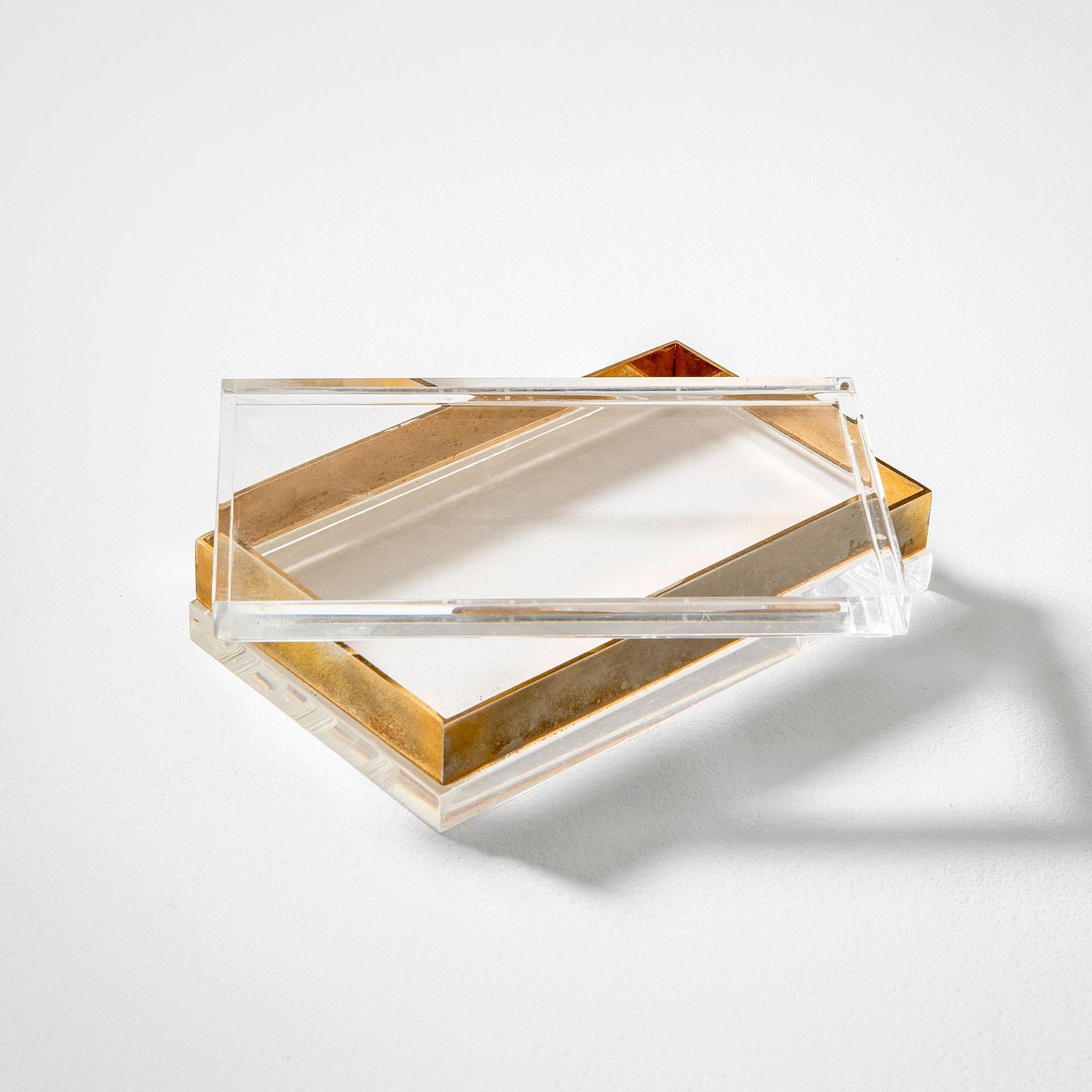 Mid-Century Modern 20th Century Gabriella Crespi Decorative Box in Brass and Plexiglass '70s For Sale
