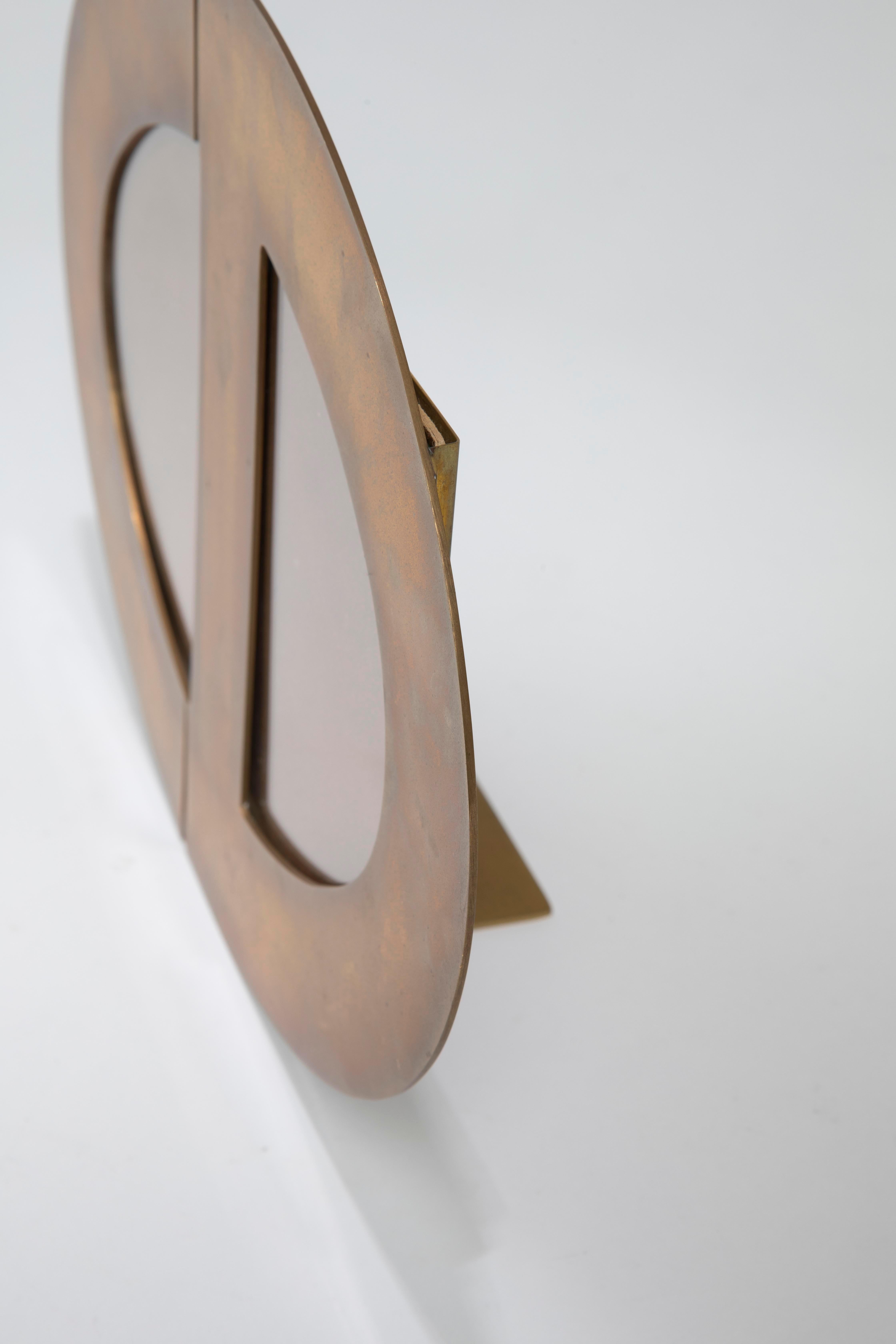 20th Century, Gabriella Crespi Round Photo Frame in Brass, 70s For Sale 4