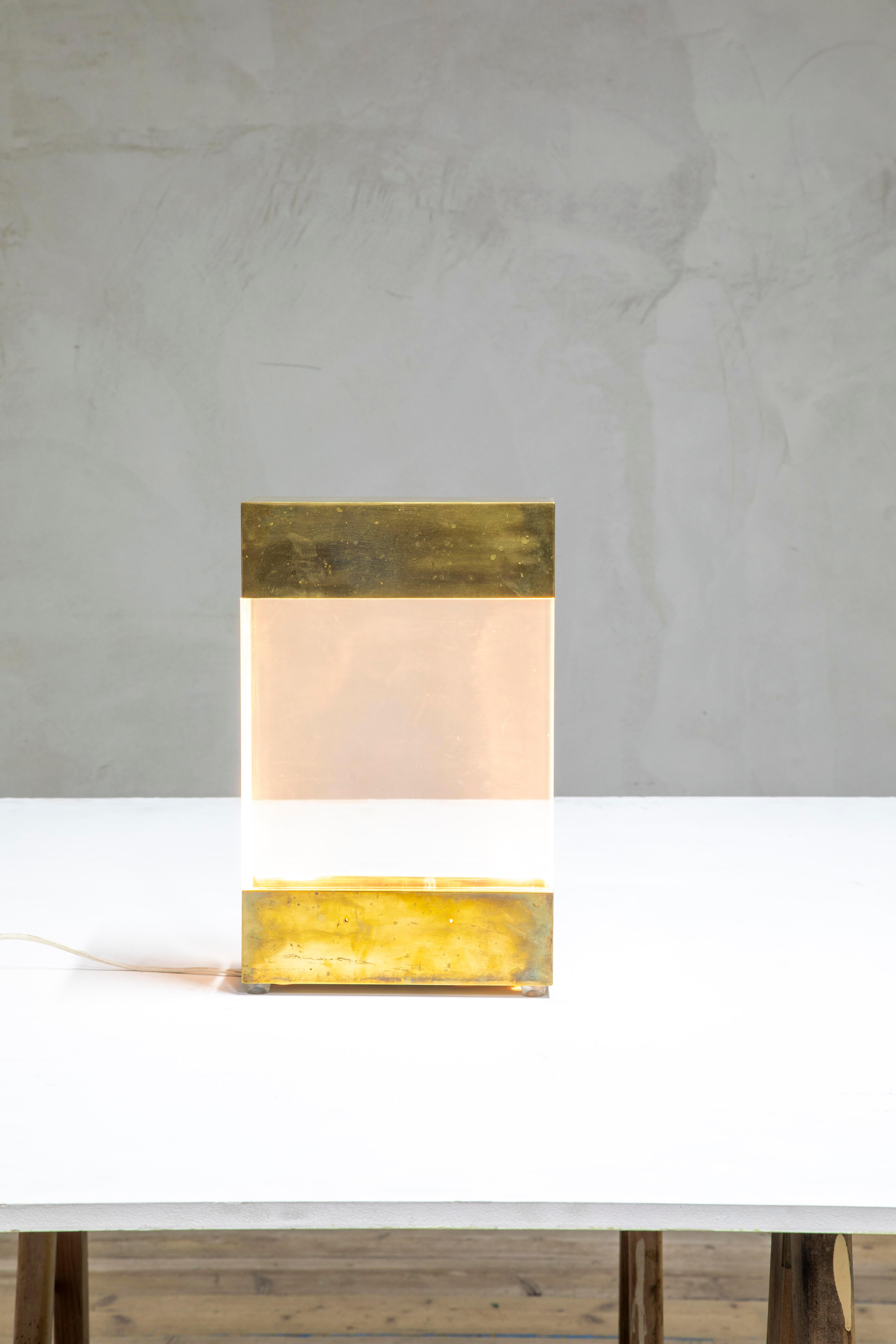 20th Century, Gabriella Crespi Table Lamp in Brass and Plexiglass, '70s For Sale 4