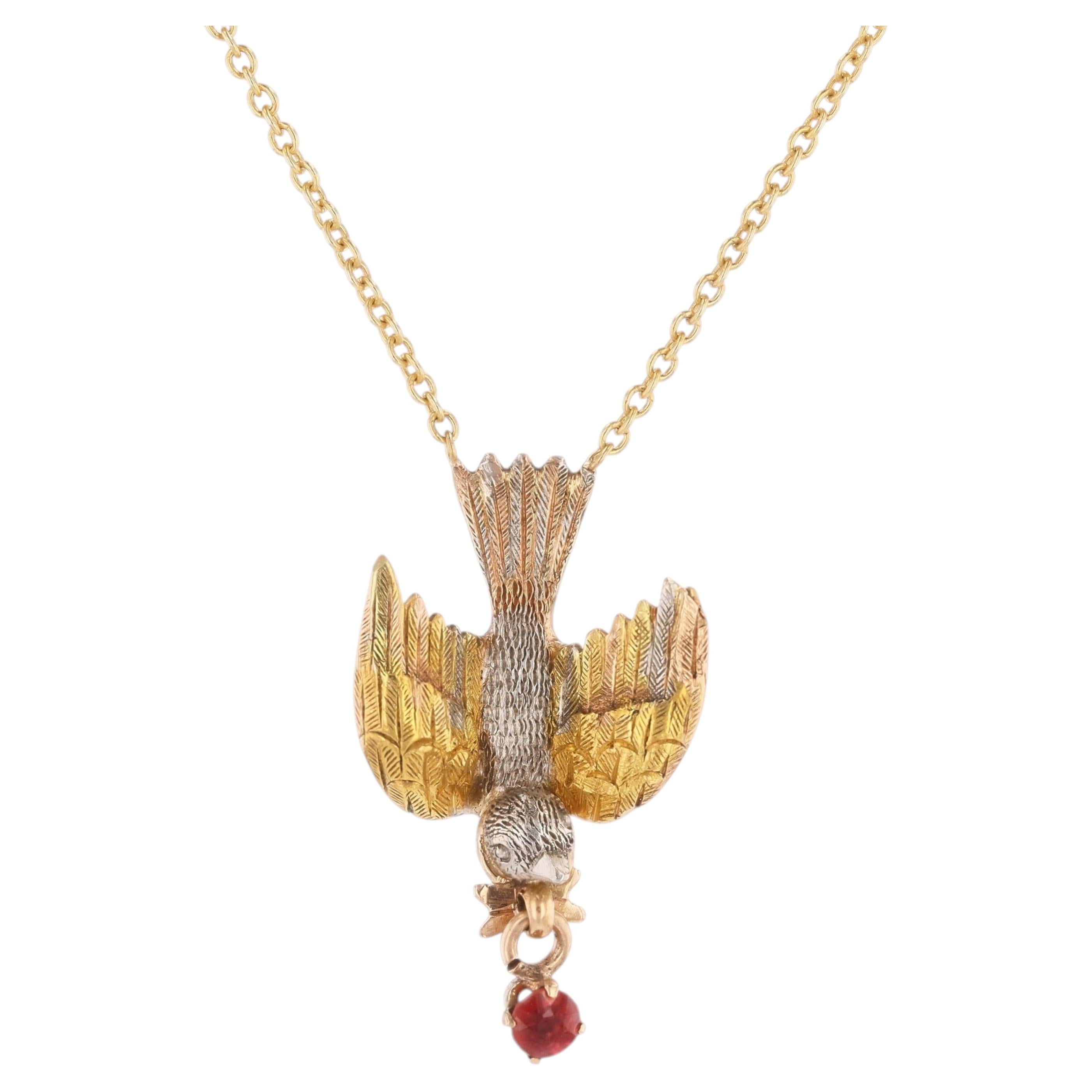 Collana con ciondolo a forma di colomba in oro giallo 14 carati del 20° secolo