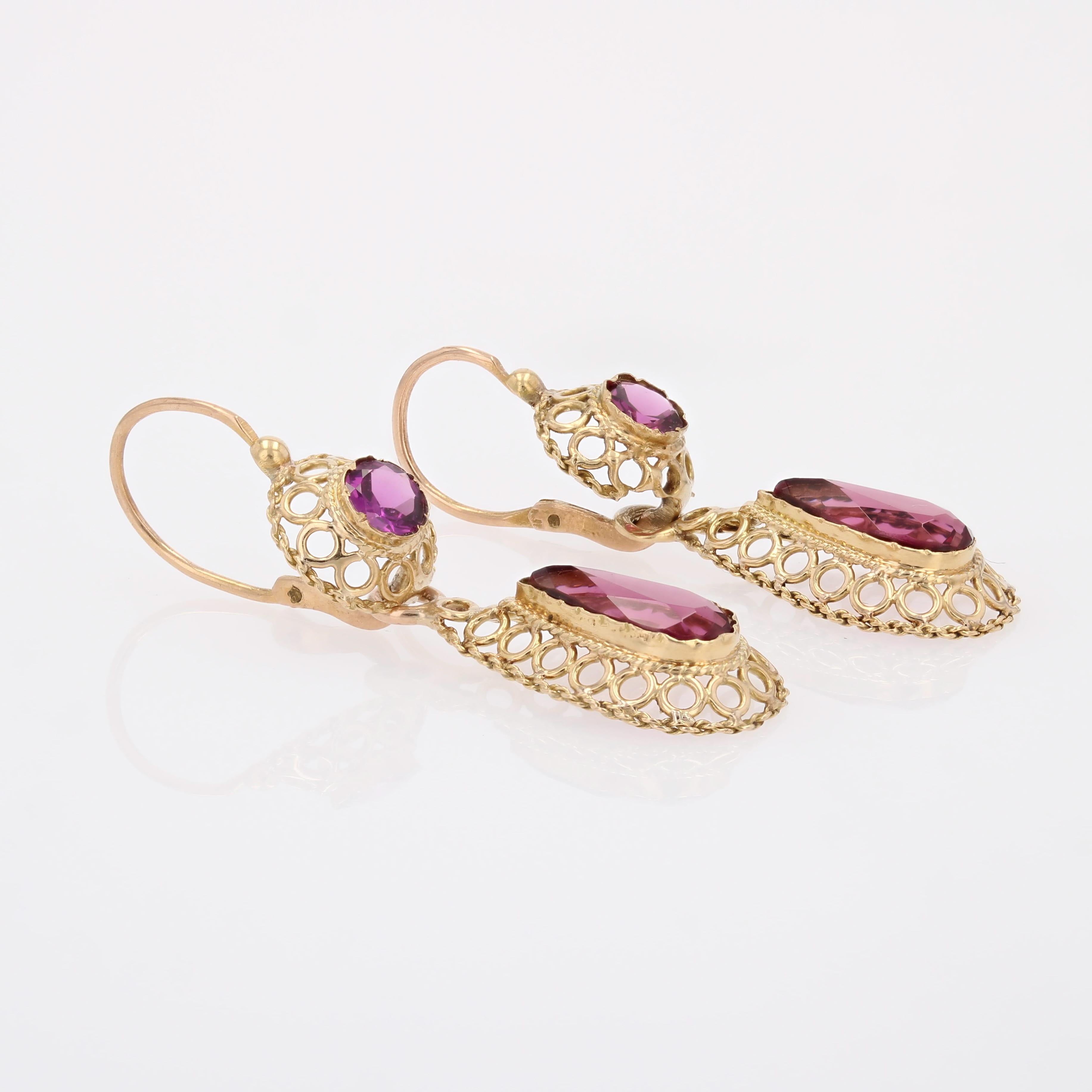 Orecchini a pendente in oro giallo 18 carati con granato del XX secolo in vendita 4