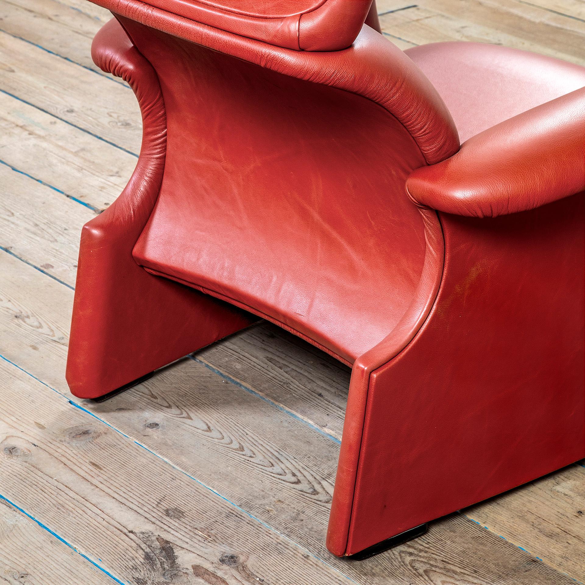 Late 20th Century 20th Century Gavina Studio Pair of Armchairs mod. Viscontea Red Leather, 1980s For Sale