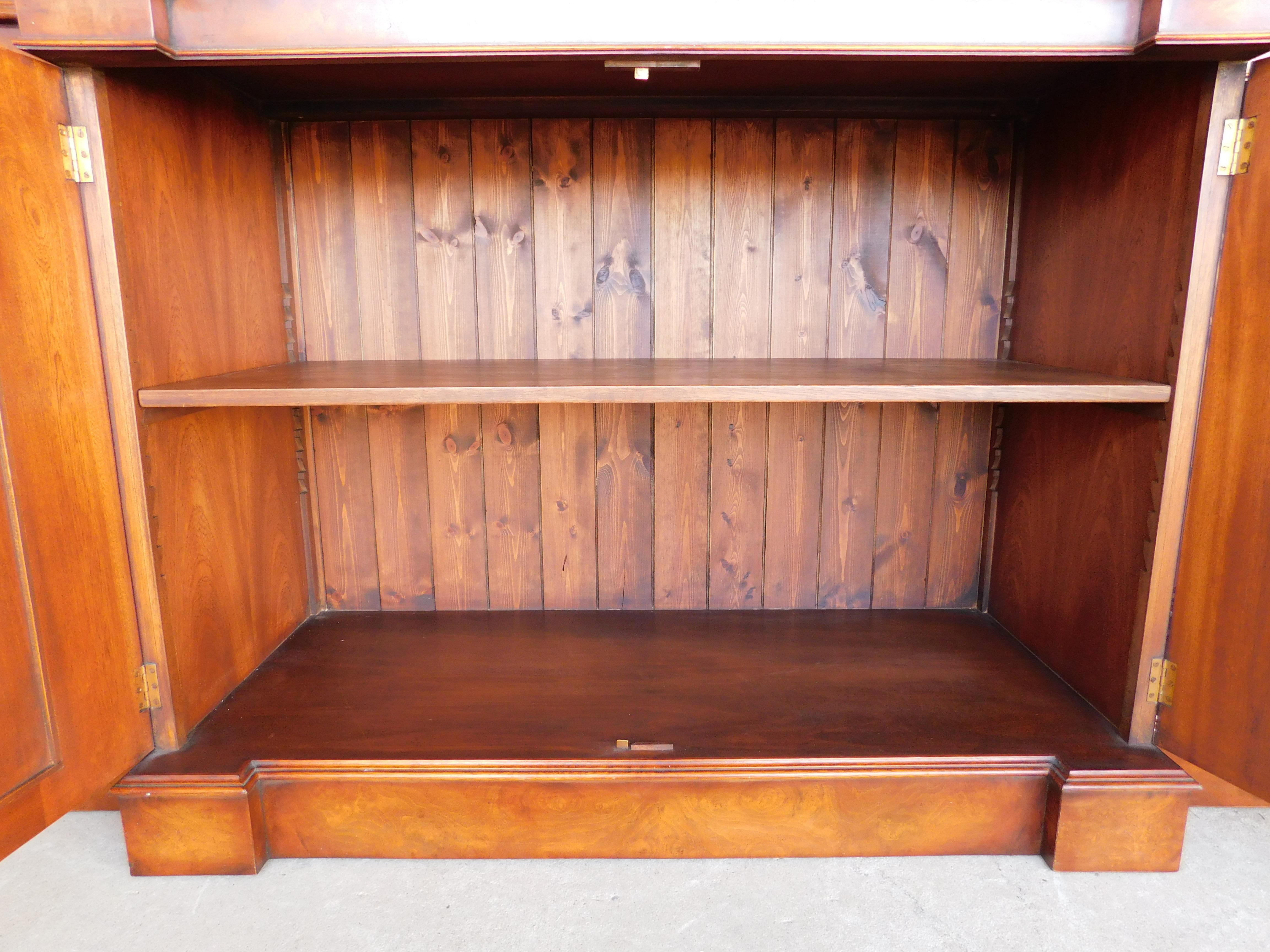 20th Century George III Style Mahogany Library Breakfront Bookcase For Sale 10