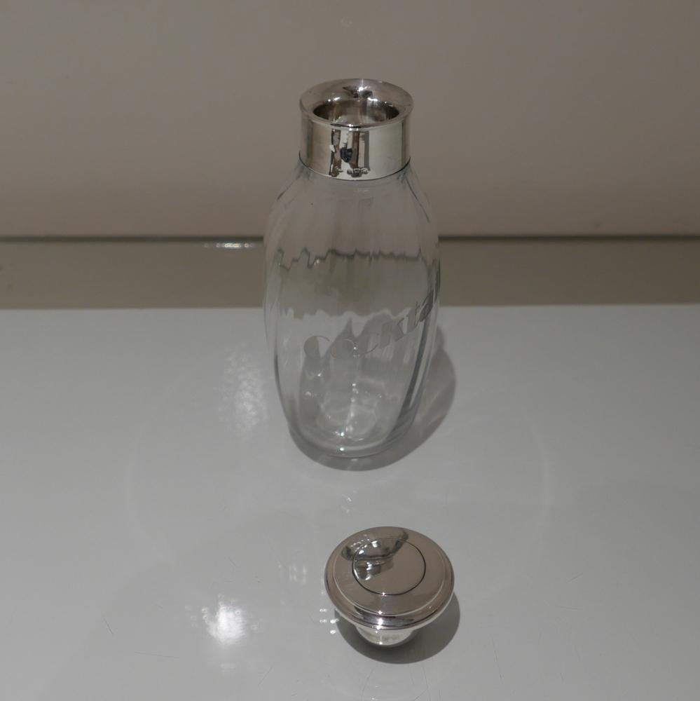 20th Century George V Sterling Silver and Glass Cocktail Shaker Birmingham 1927 For Sale 3